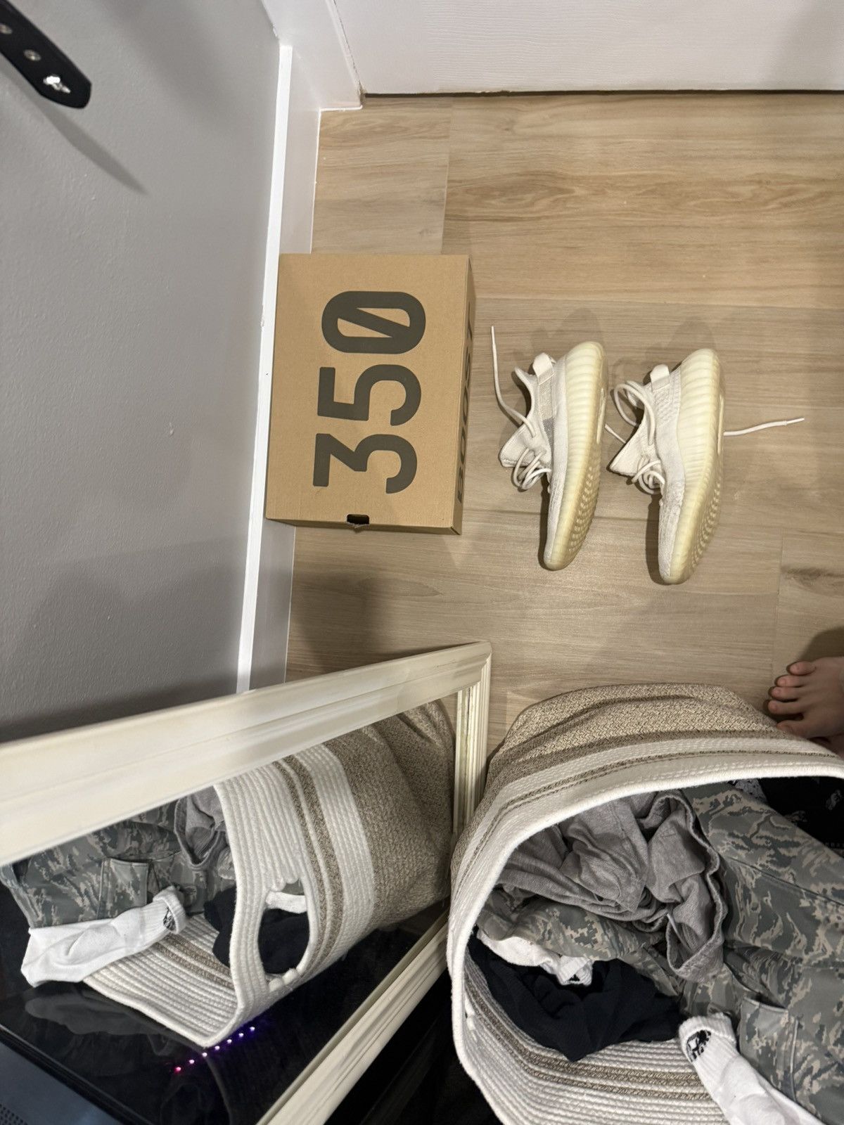 Yeezy Yeezy Boost 350v2 Size US 10 / EU 43 - 6 Thumbnail