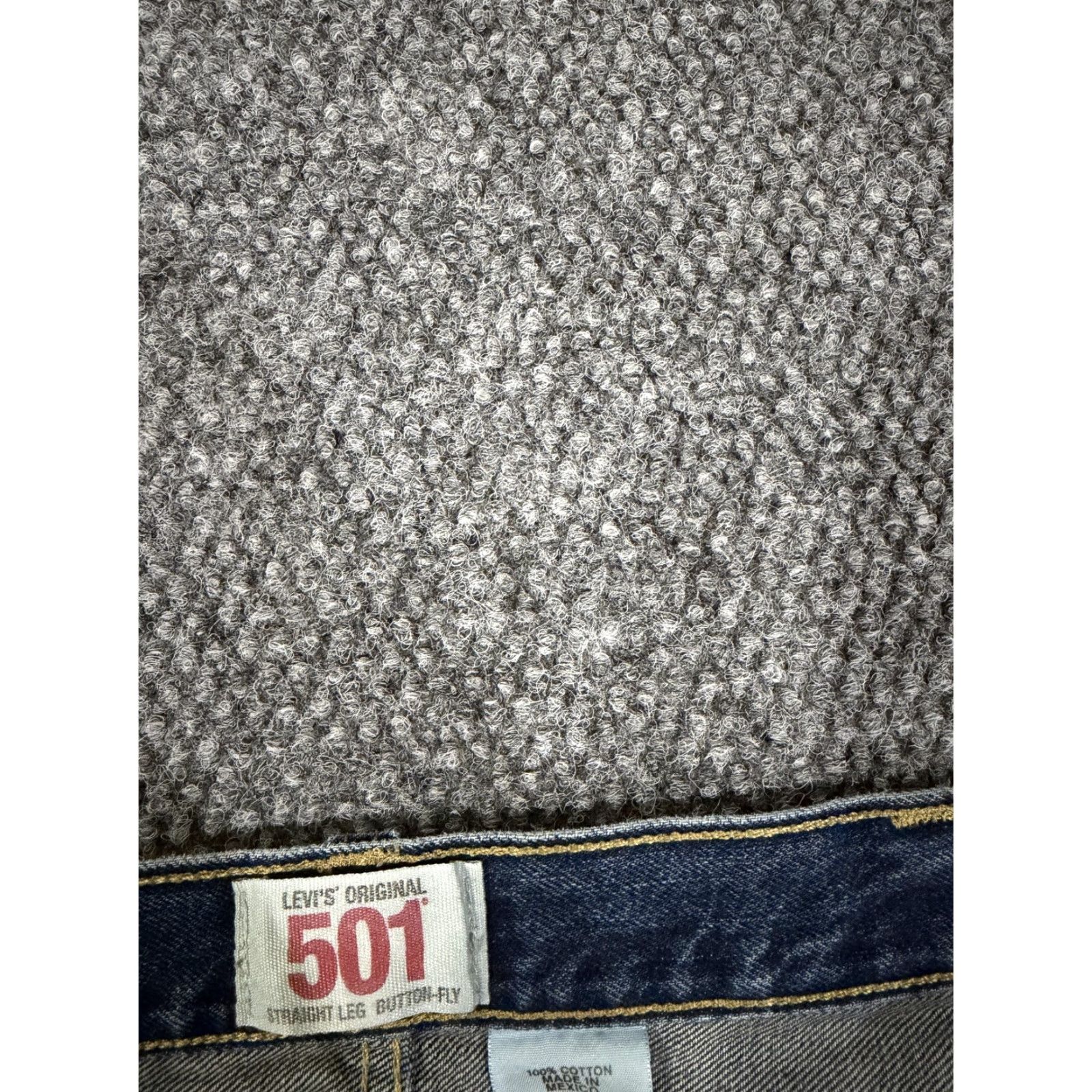 Levi's VINTAGE Levis 501 Jeans Mens 40x32 Blue Button Fly Straight Leg Denim Distressed Size US 40 / EU 56 - 5 Thumbnail