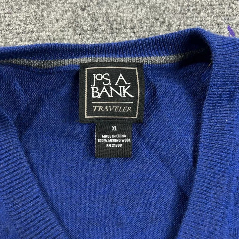 Jos. A. Bank Jos A Bank Sweater Mens XL V-Neck Traveler 100% Merino Wool Size US XL / EU 56 / 4 - 3 Thumbnail
