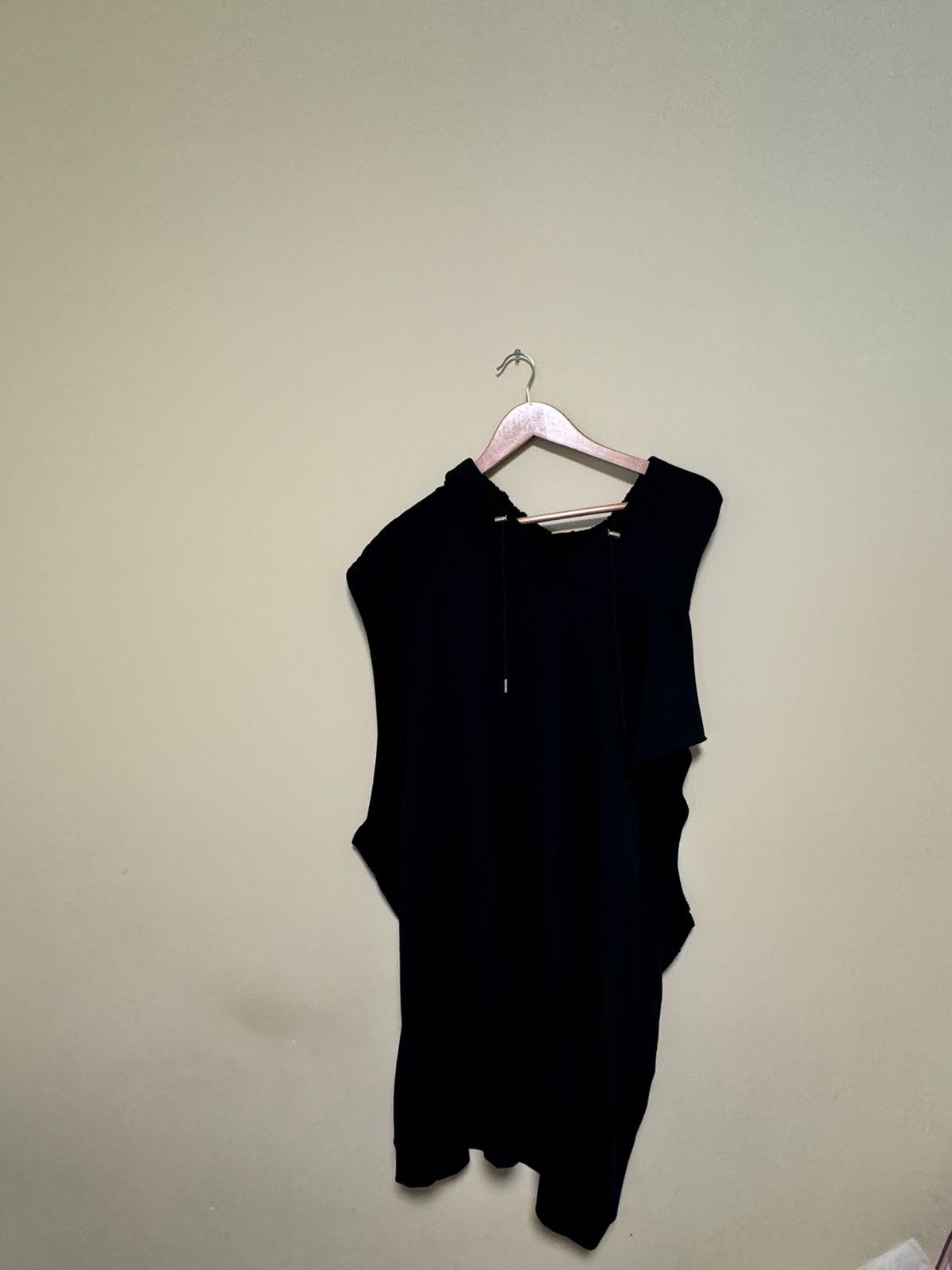Raf Simons Raf simons Isolated Heroes Sleeveless Hoodie Size US XL / EU 56 / 4 - 2 Thumbnail