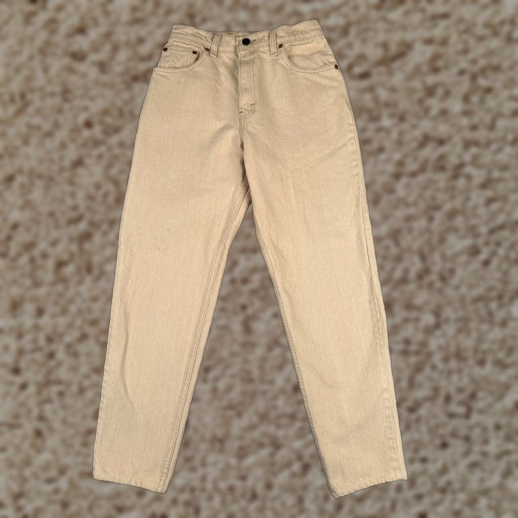 Levi's VINTAGE Levi's Jeans Womens 6 Beige Mom Jean High Rise Tapered 1993 90's Cotton, Levi's, Jeans, Womens, 6, Beige, High Rise, Tapered, 90s, Cotton Size 28" / US 6 / IT 42 - 1 Thumbnail