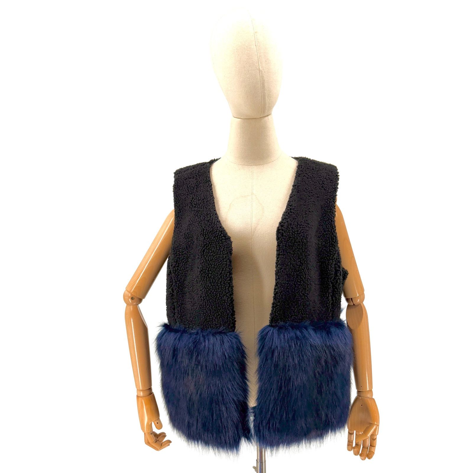 Saks Fifth Avenue Saks Fifth Avenue Black Blue Sherpa Faux Fur Open Front Vest Size L / US 10 / IT 46 - 1 Thumbnail