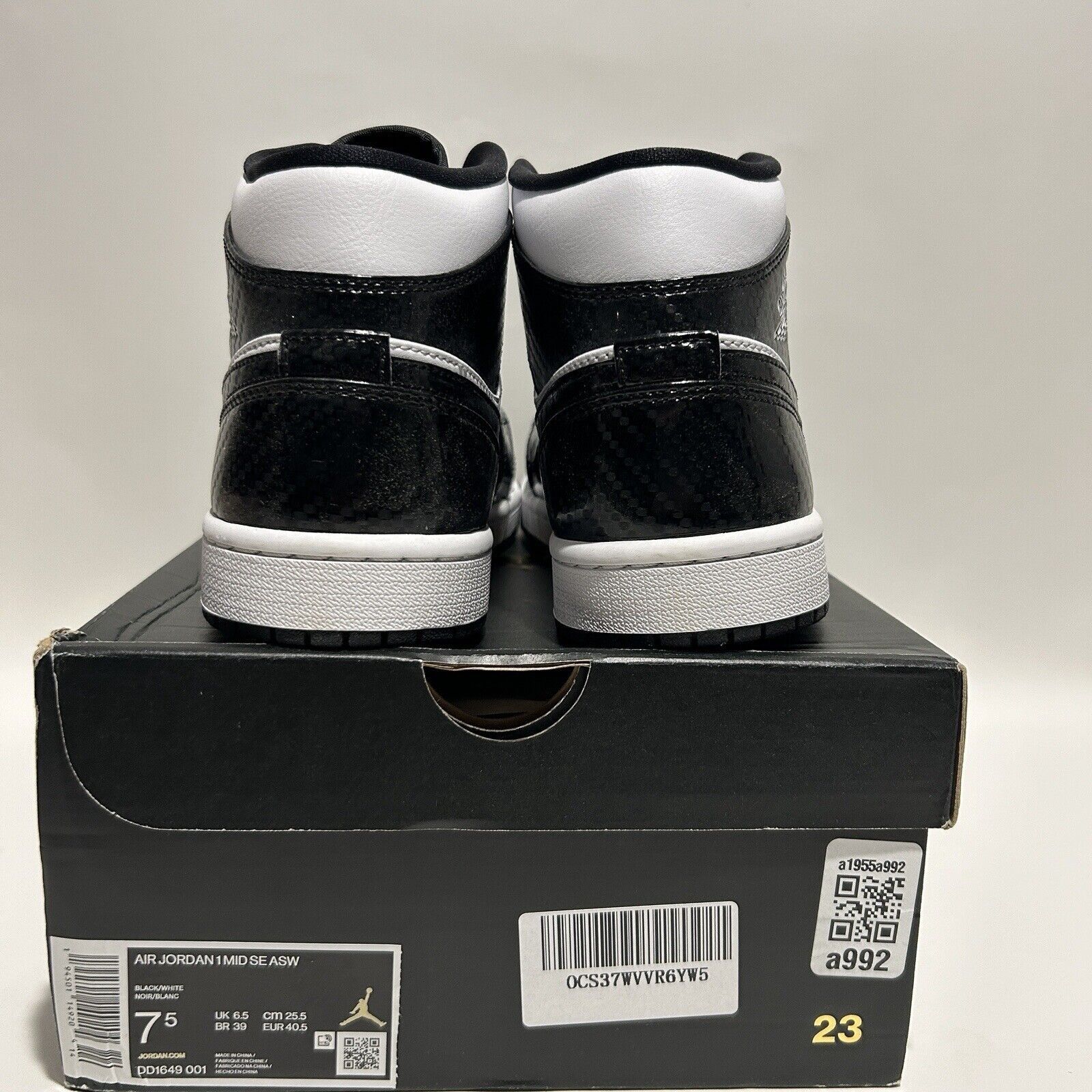 Nike Nike Air Jordan 1 Retro Mid SE “All-Star/Carbon Fiber” 2024 Size US 7.5 / EU 40-41 - 4 Thumbnail