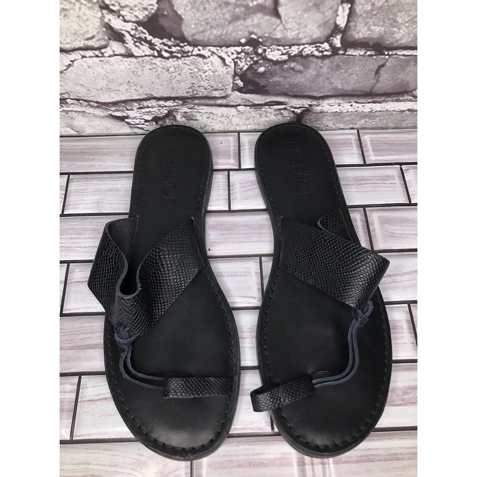 Other L*Space Miramar Black Leather SnakeSkin Print Toe Post Sanda Size US 8.5 / IT 38.5 - 2 Thumbnail