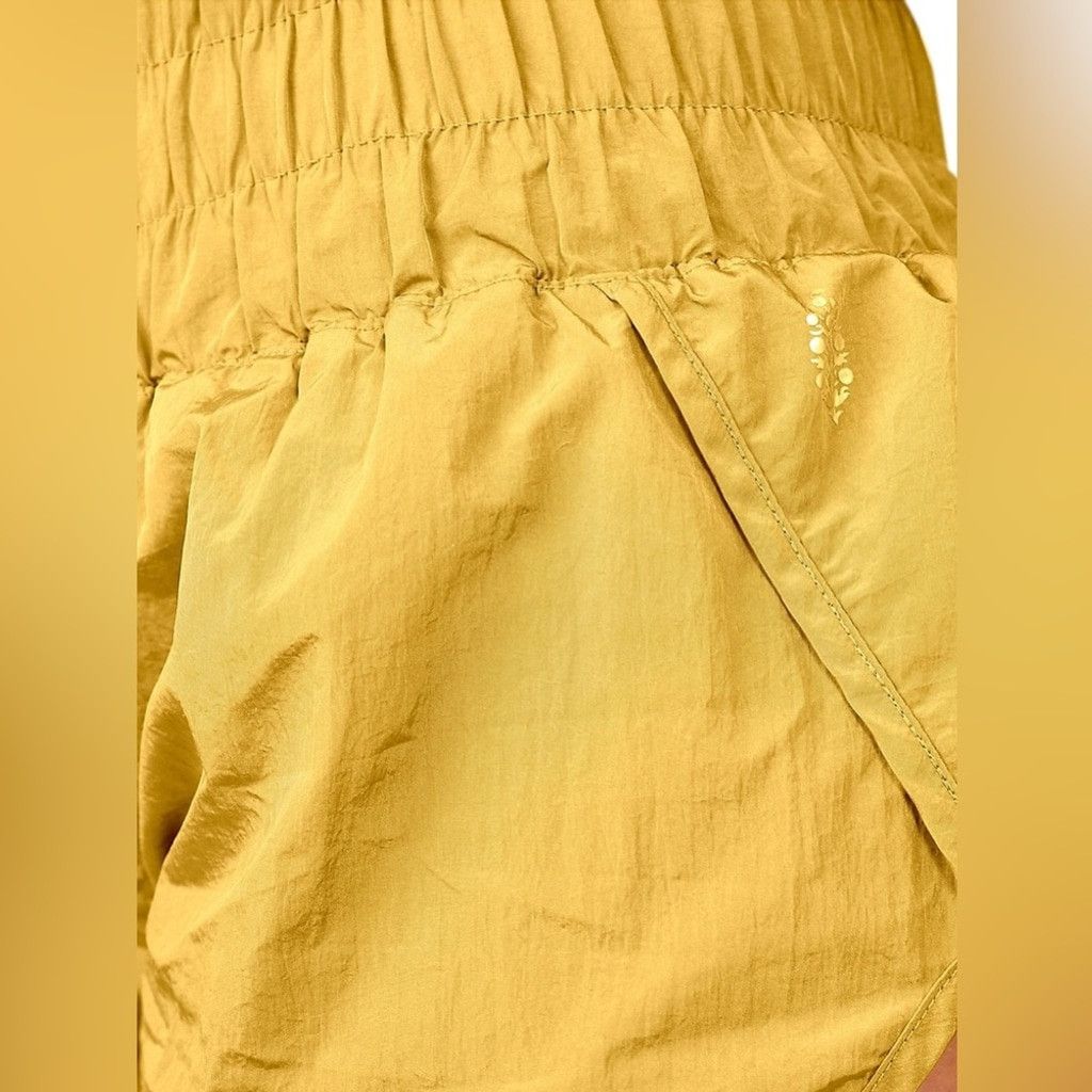 Free People Free People Movement The Way Home Shorts in Yellow Size S Size 26" / US 2 / IT 38 - 4 Thumbnail
