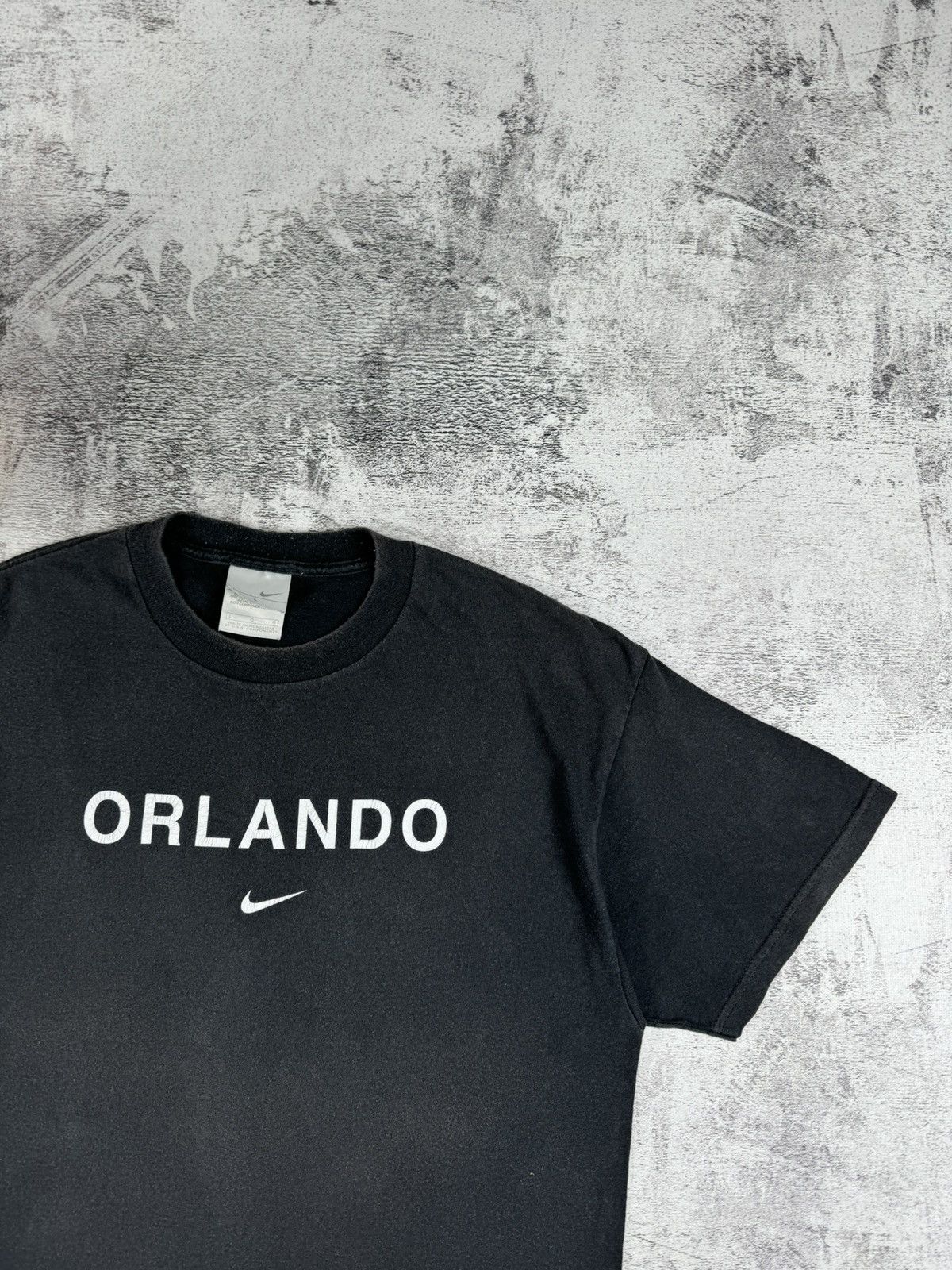 Nike Vintage 90S Nike Orlando Swoosh Distressed Faded T Shirt Tee Size US L / EU 52-54 / 3 - 5 Thumbnail