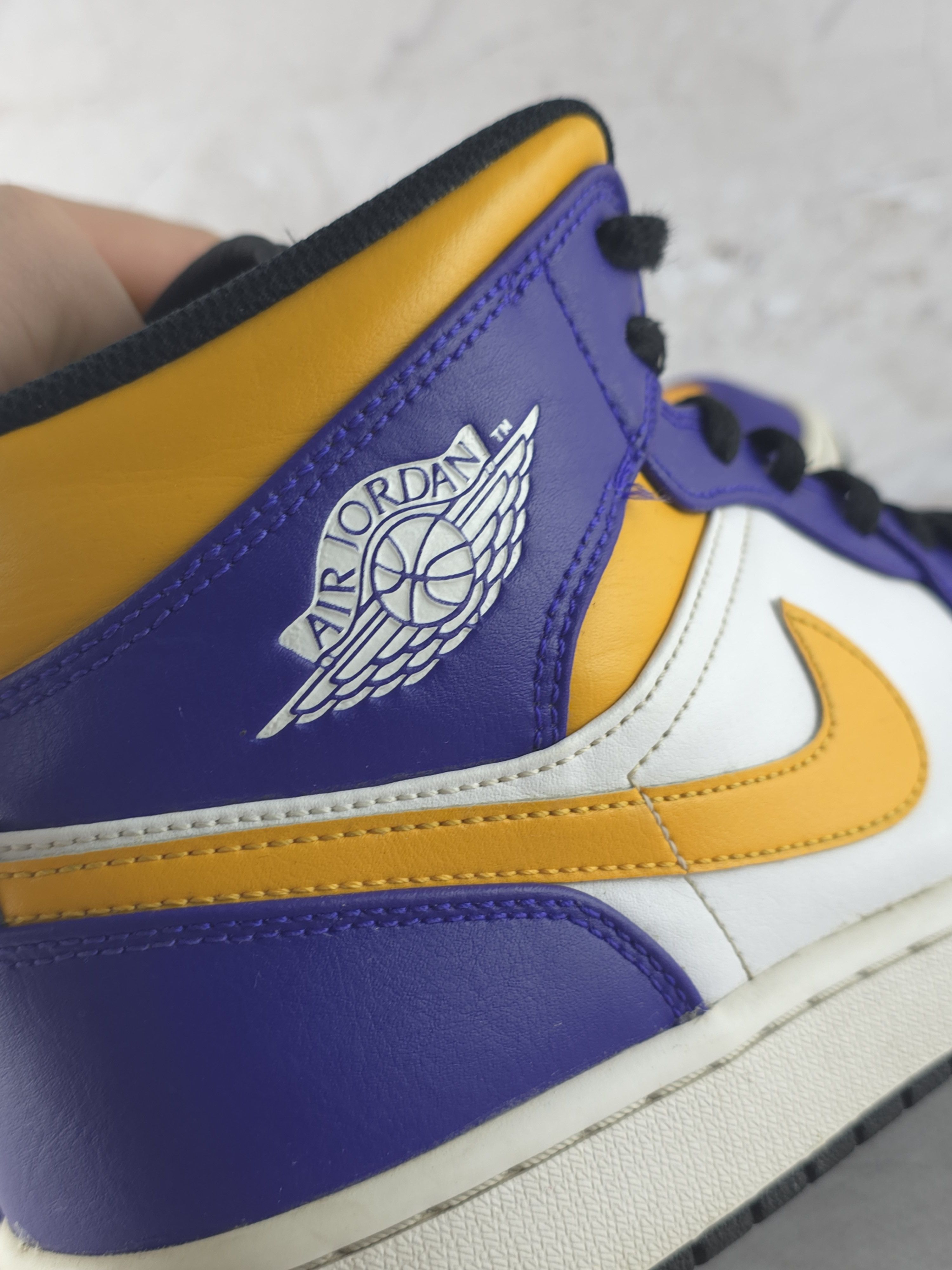 Jordan Brand Jordan 1 mid Lakers Los Angeles Lakers size 44,5 EU Size US 11 / EU 44 - 5 Thumbnail