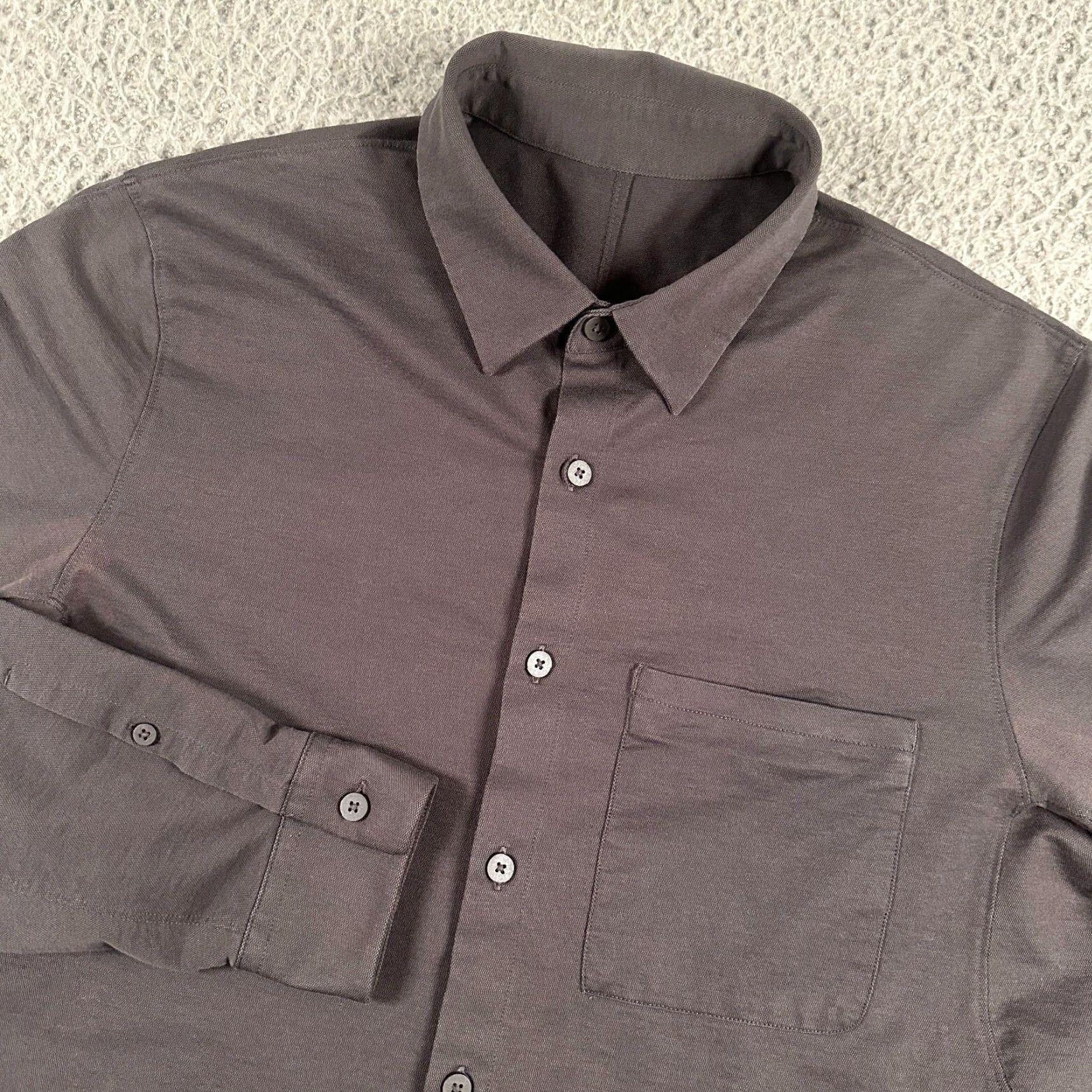 Lululemon Lululemon Commission Shirt Men Large Gray Button Up Stretch Long Sleeve Flaws Size US L / EU 52-54 / 3 - 2 Thumbnail