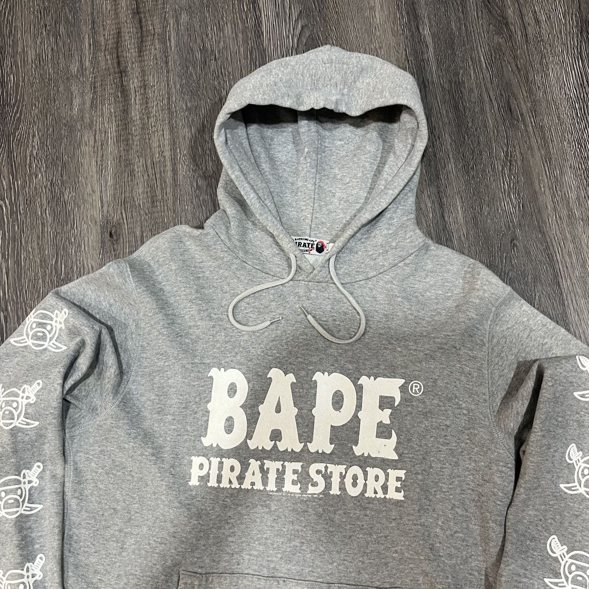 Bape Bape Pirate Store Logo Graphics Hoodie Size US L / EU 52-54 / 3 - 1 Thumbnail