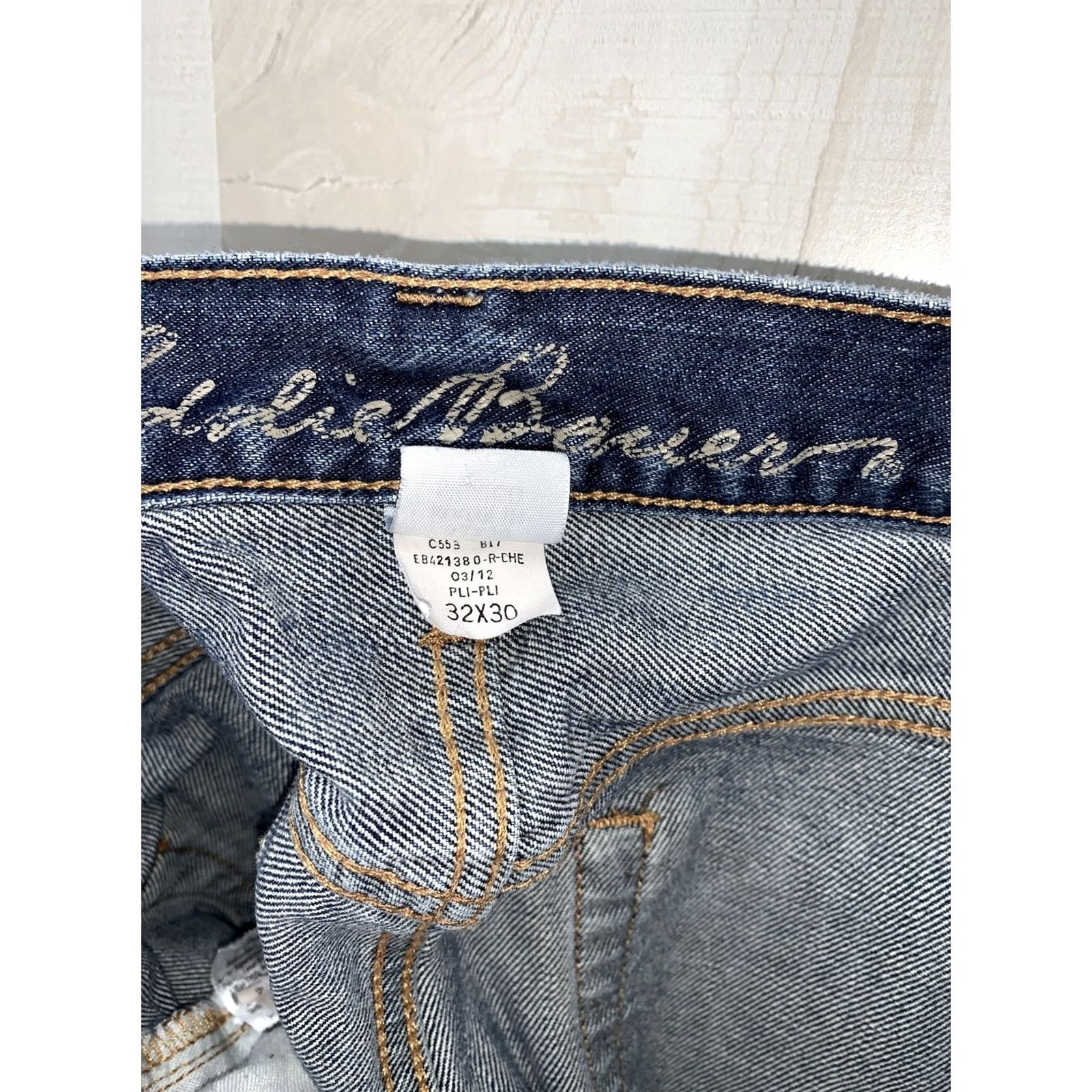 Eddie Bauer VINTAGE Eddie Bauer Denim Jeans Distressed Mens Straight Leg SZ 32x30-5295 Blue Cotton 5-Pocket Design Regular Jeans Mens Vintage 5295 Distressed Size US 32 / EU 48 - 8 Thumbnail