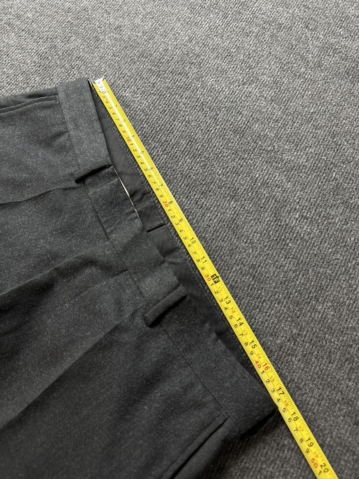 Hugo Boss Luxury Retro 00s Hugo Boss Straight Tailored Wool Trousers Size US 35 - 16 Thumbnail