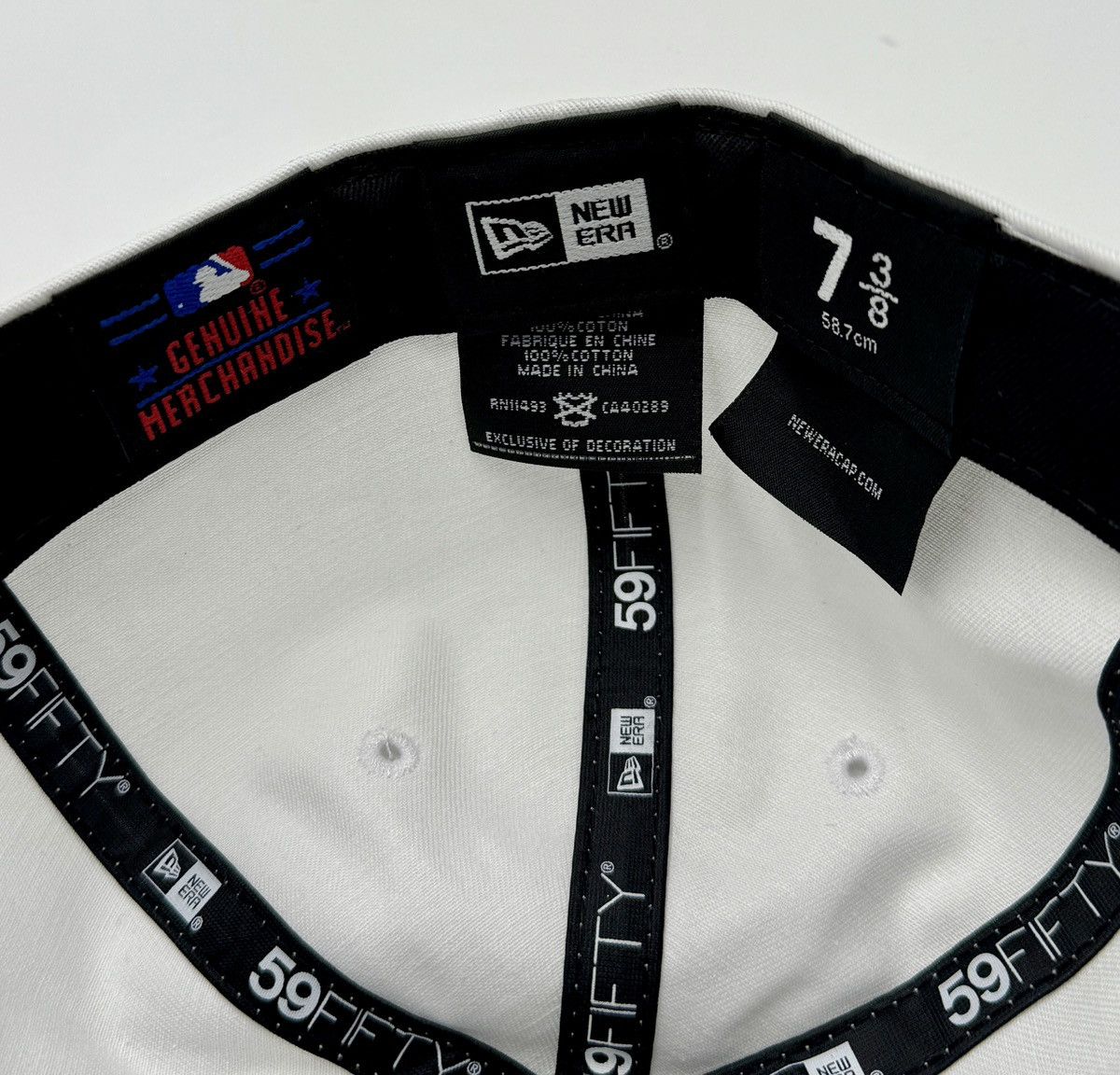 MLB × New Era × New York Yankees Yankees MLB Basic 59Fifty Fitted hat All White 7 1/4 Size ONE SIZE - 6 Thumbnail