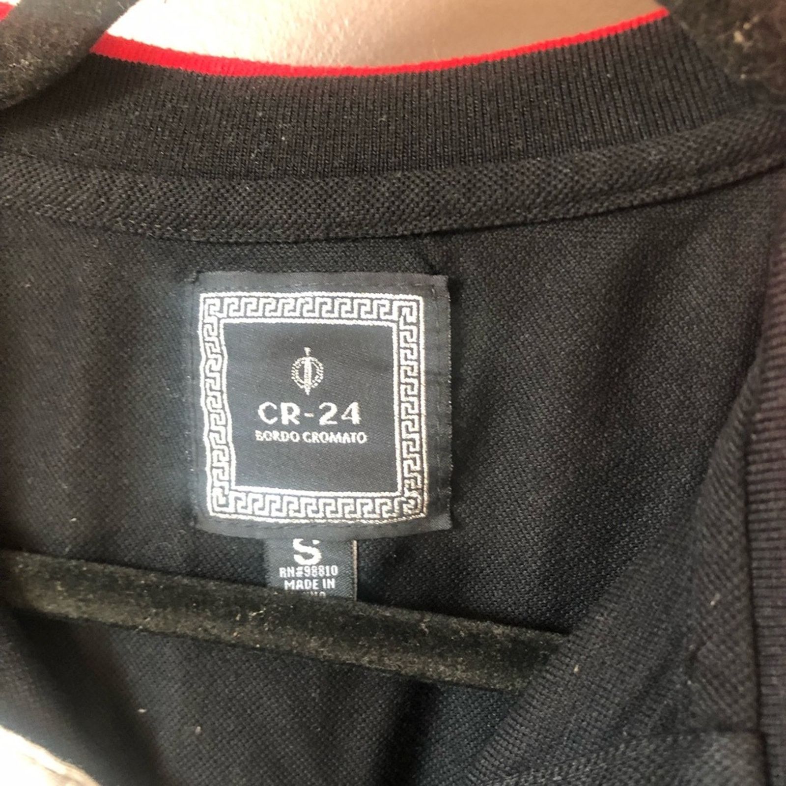 Other Top polo shirt. Black with collar and reptile insect designs Size US S / EU 44-46 / 1 - 3 Thumbnail