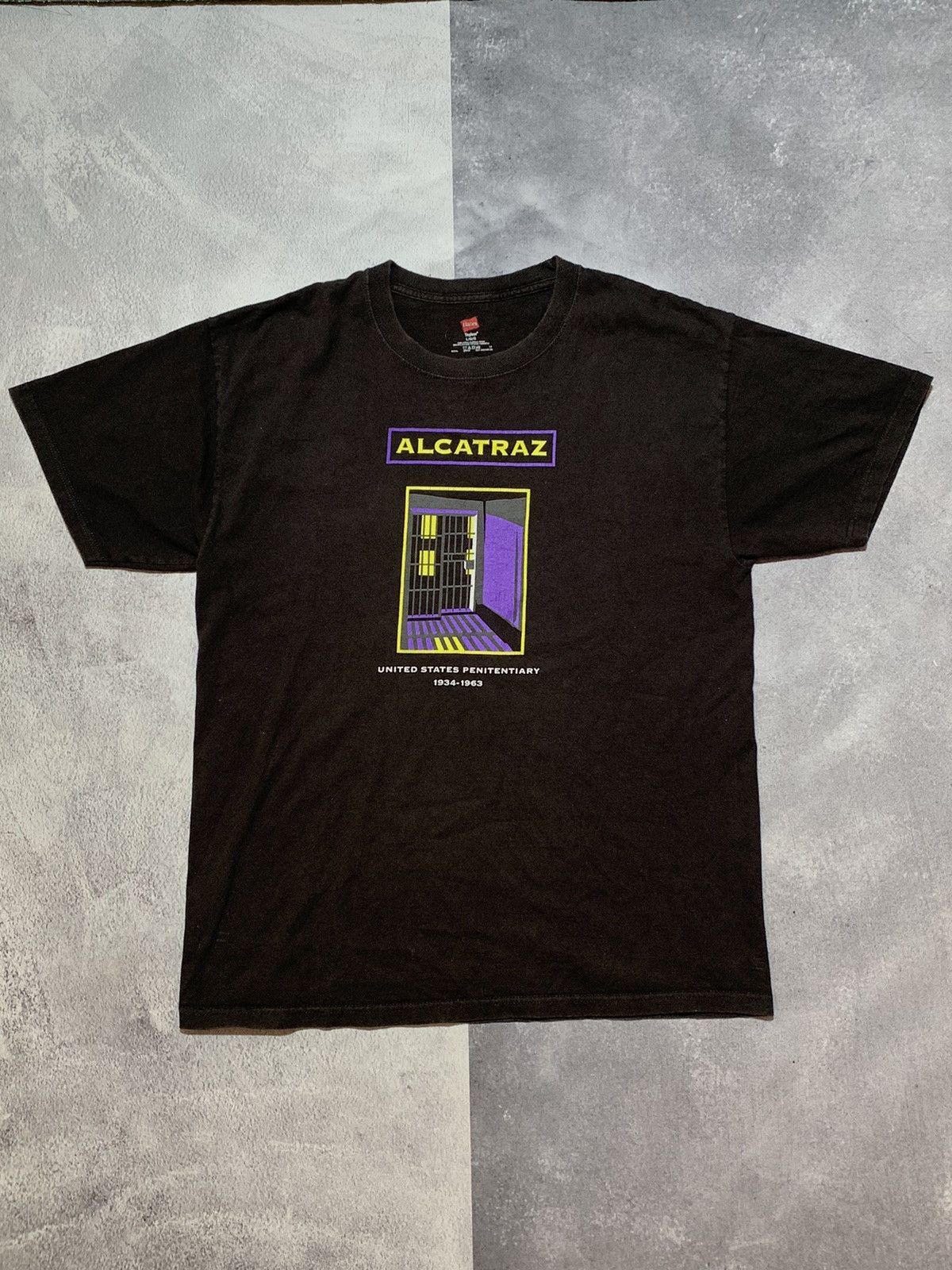 Vintage Vintage Y2K Alcatraz sun faded band tee big logo size L Size US L / EU 52-54 / 3 - 1 Thumbnail