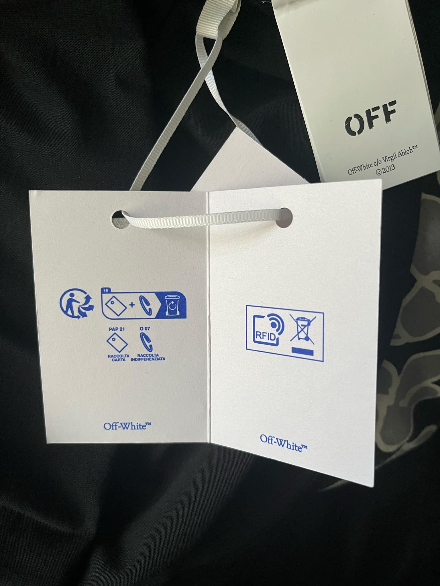 Off-White scan arr over s s tee Size US L / EU 52-54 / 3 - 7 Thumbnail