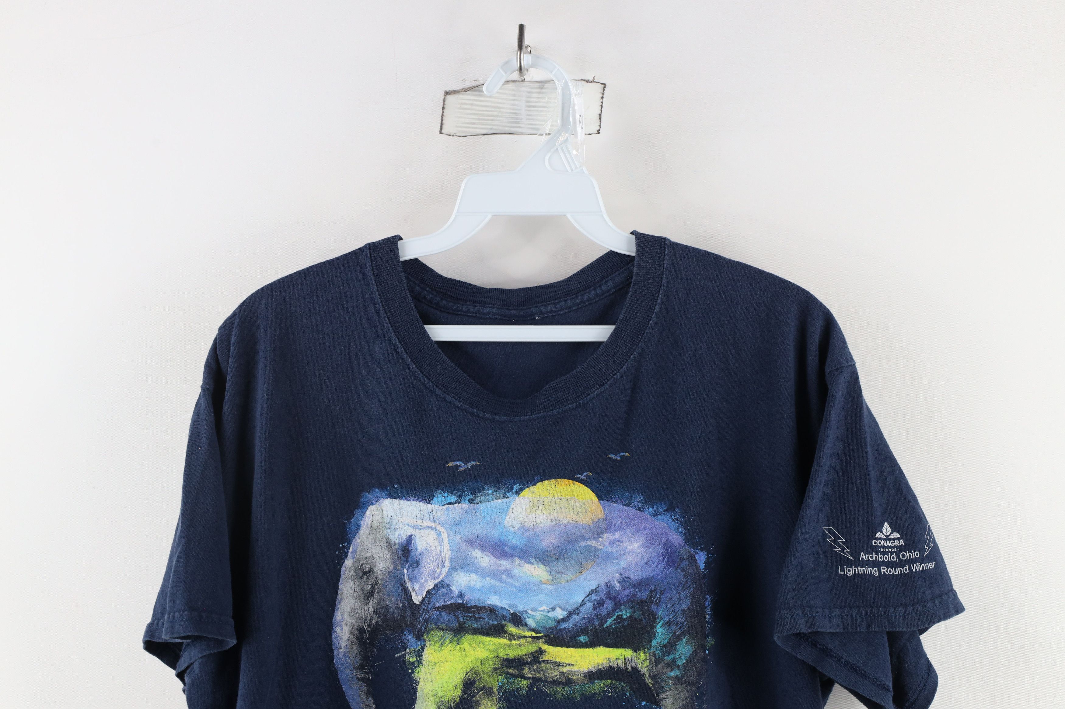 Vintage Vintage 90s Streetwear Out Earth Day Elephant Nature T-Shirt Size US L / EU 52-54 / 3 - 2 Thumbnail