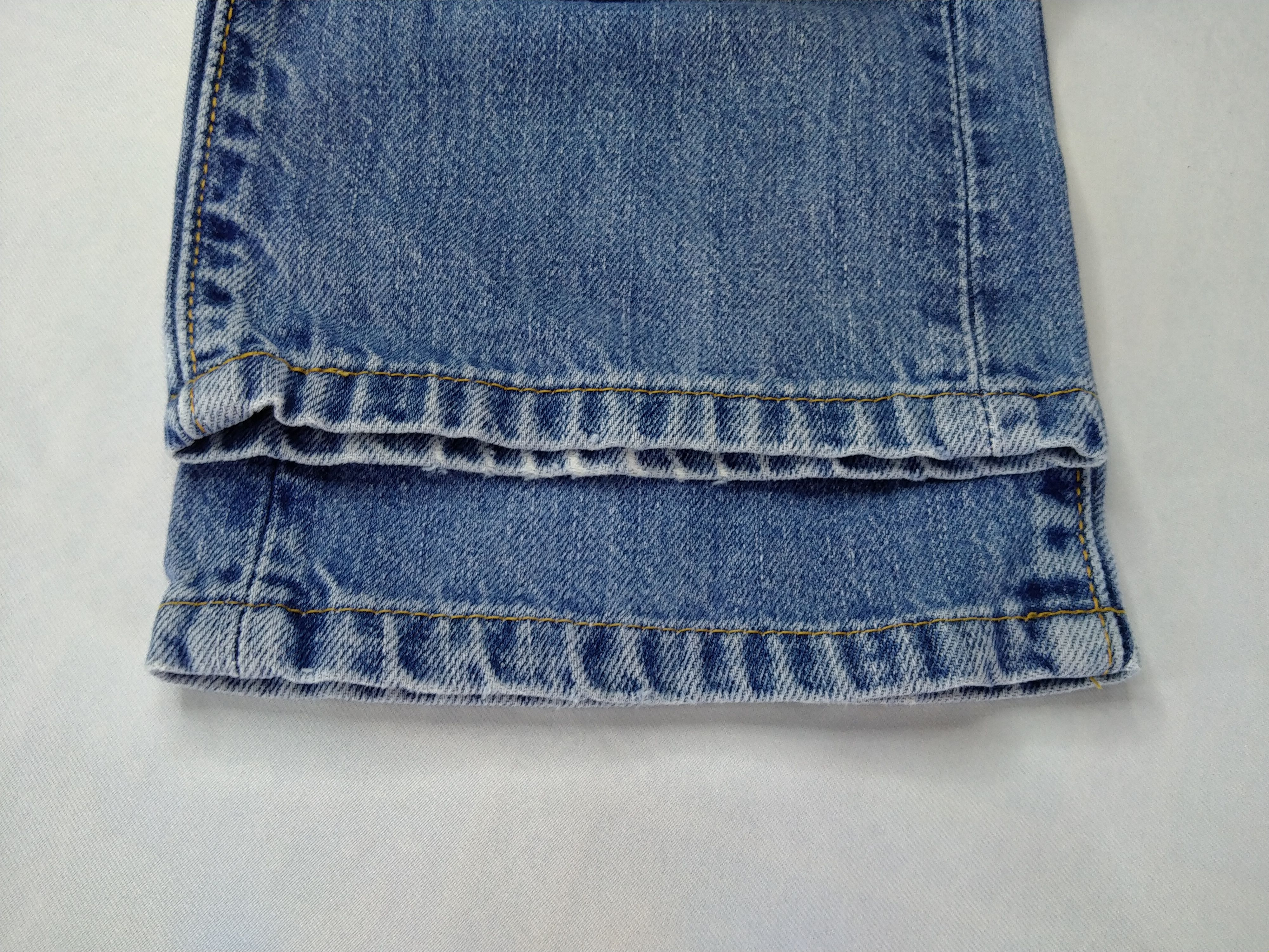 Levi's Blue Wash Vintage Levi's 505 Jeans 31x28.5 Denim JN963 Size US 31 - 10 Thumbnail