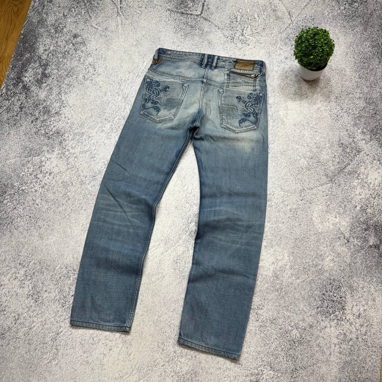 Diesel Diesel Industry Baggy Faded Big Logo Denim Jeans Mens 33 Size US 33 - 19 Thumbnail