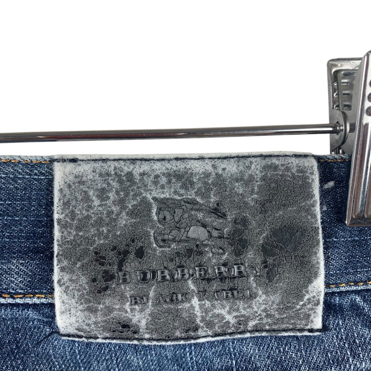 Burberry × Designer BURBERRY Black label distressed design blue jeans Size US 33 - 19 Thumbnail