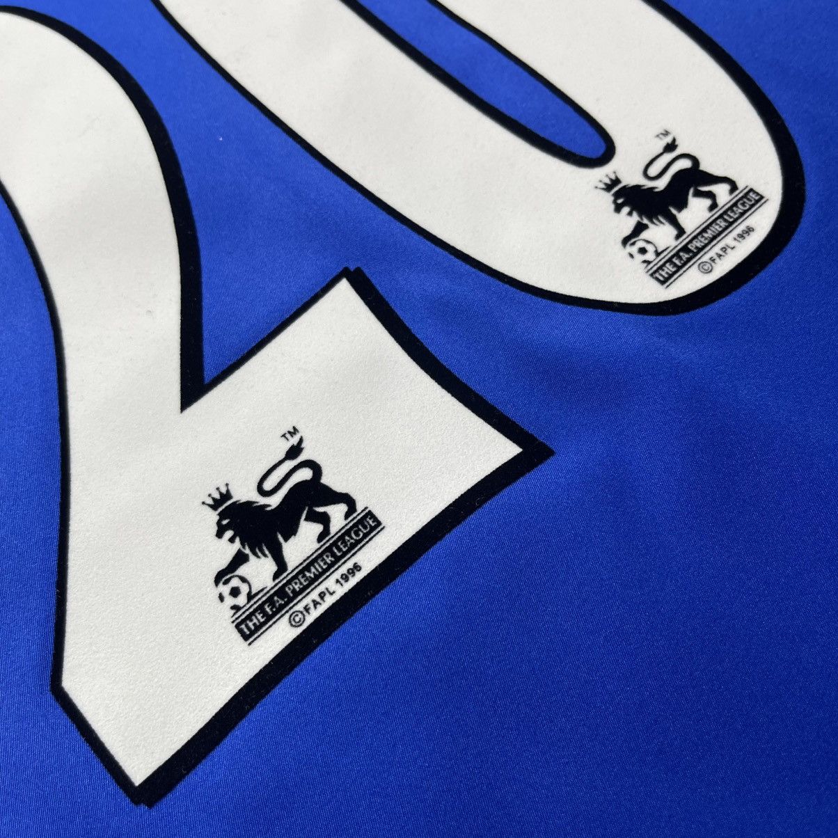 Pompeii PORTSMOUTH POMPEY 2004/2005 FOOTBALL HOME JERSEY #20 YAKUBU Size US XL / EU 56 / 4 - 13 Thumbnail