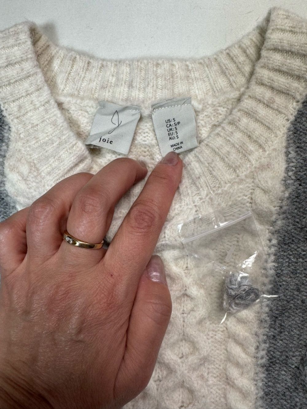 Joie NWT New Joie Wool Blend Cable Knit Colorblock Crewneck Swea Size S / US 4 / IT 40 - 6 Thumbnail
