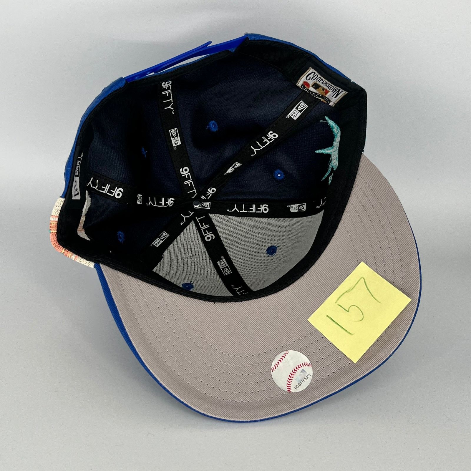 New Era Blue New York Mets Statue of Liberty Side Patch New Era MLB Size ONE SIZE - 4 Thumbnail