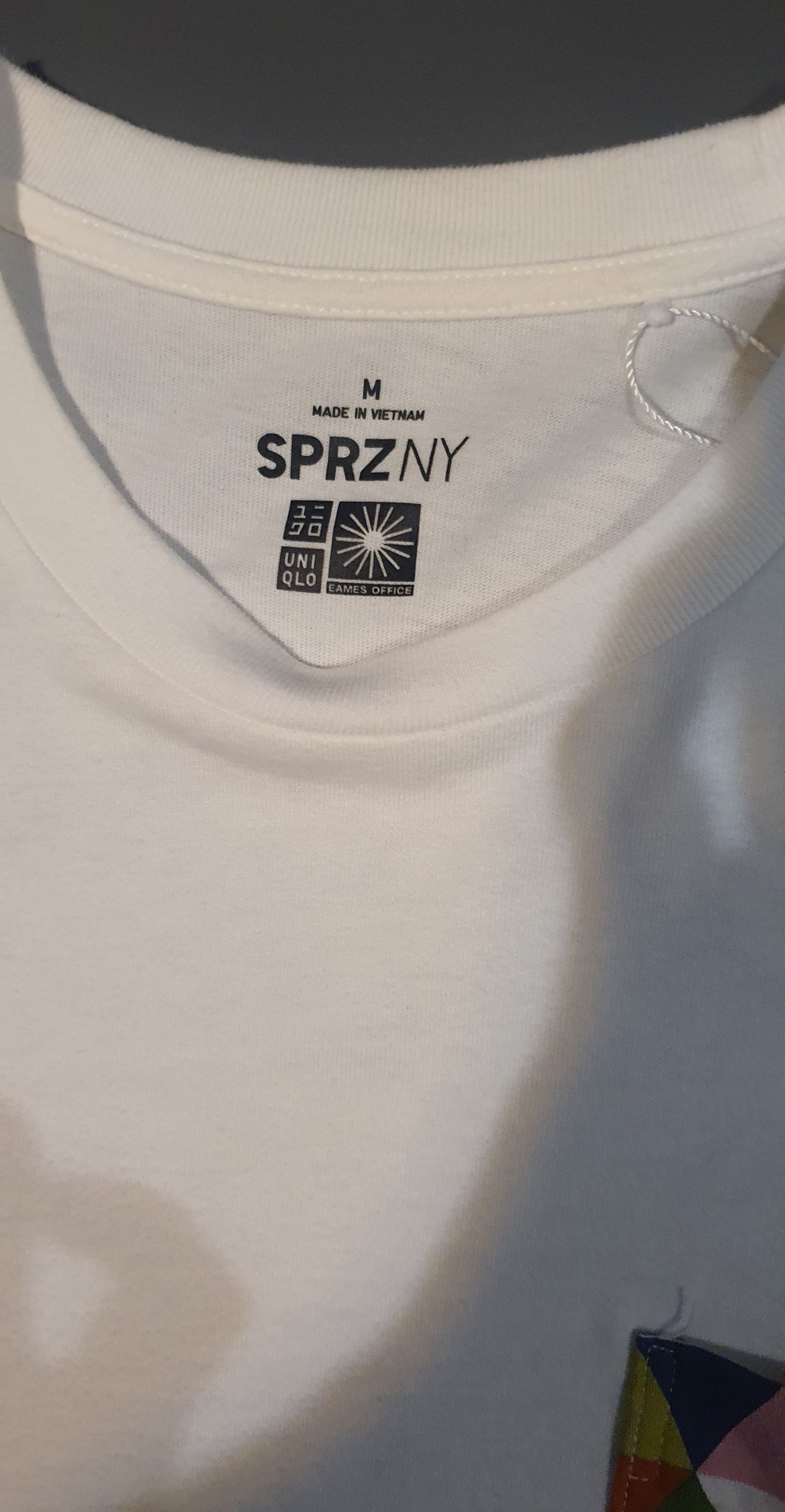 Uniqlo Uniqlo SPRZ NY Pocket T-Shirt | Authentic | Size M Size US M / EU 48-50 / 2 - 5 Thumbnail