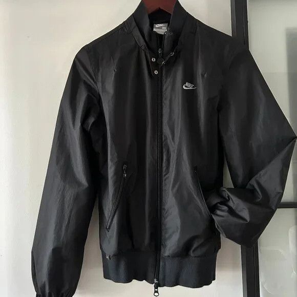 Nike Nike Classic Black Windbreaker Size US S / EU 44-46 / 1 - 1 Thumbnail