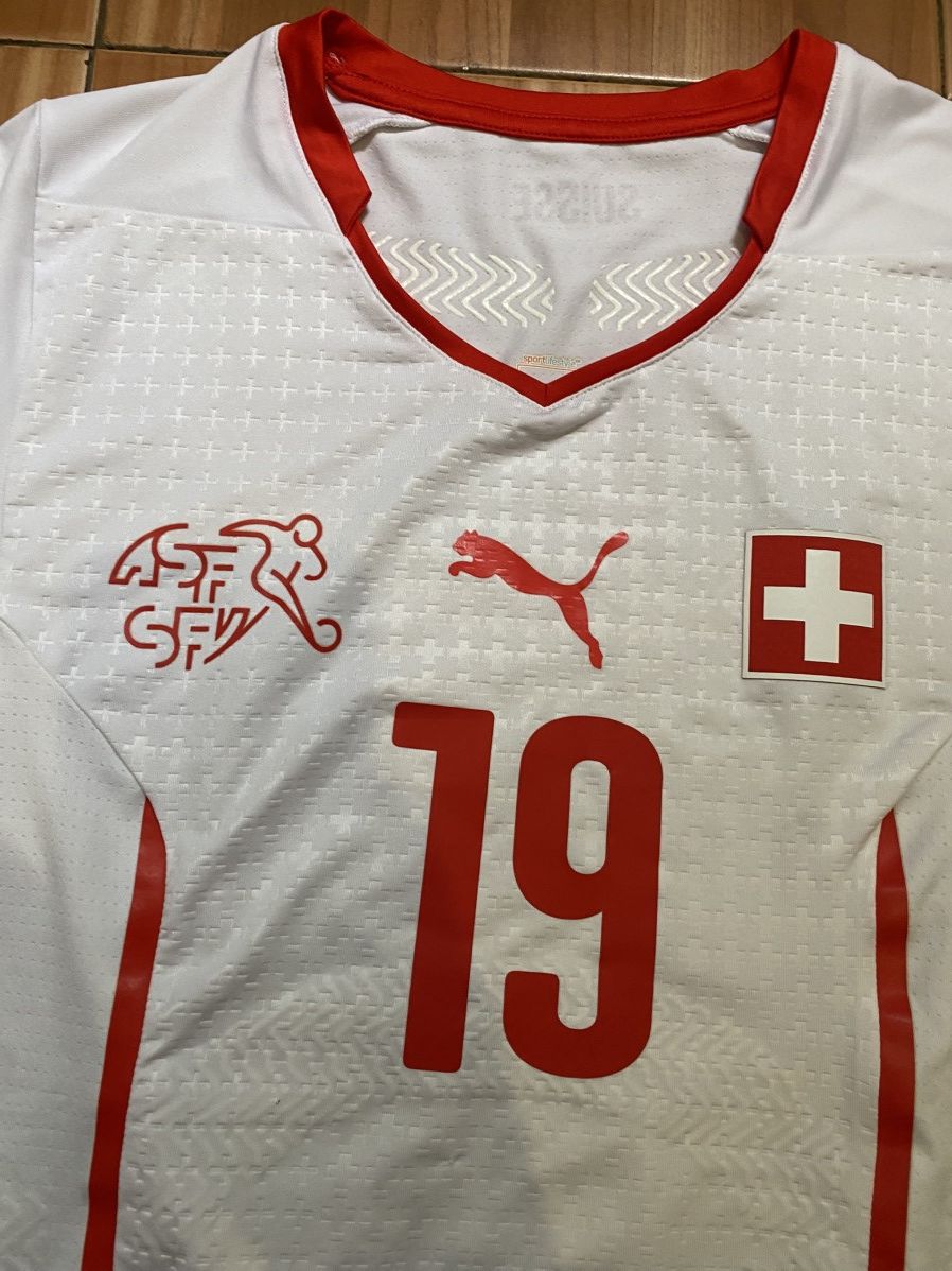 Puma Puma Switzerland 2014 World Cup Football Away Jersey #19 Size M / US 6-8 / IT 42-44 - 3 Thumbnail