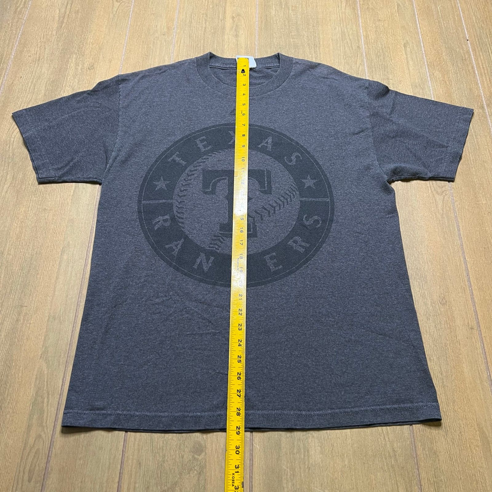 Majestic Vintage Majestic Texas Rangers gray cotton t-shirt Sz M/L Size US L / EU 52-54 / 3 - 4 Thumbnail