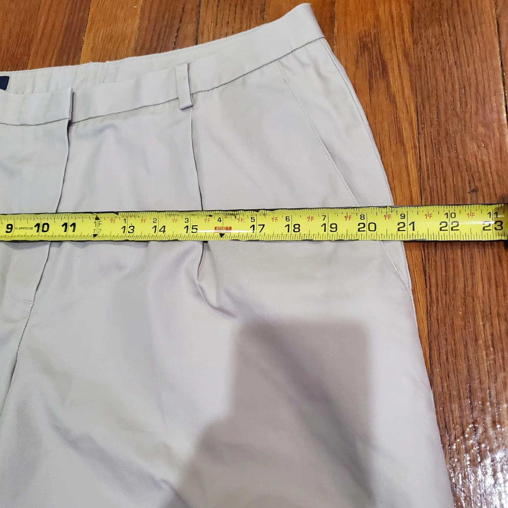 Brooks Brothers Brooks Brothers Bermuda Shorts Womens 12 Beige Twill Pleated Cuffed Casual Size 34" / US 12 / IT 48 - 7 Thumbnail