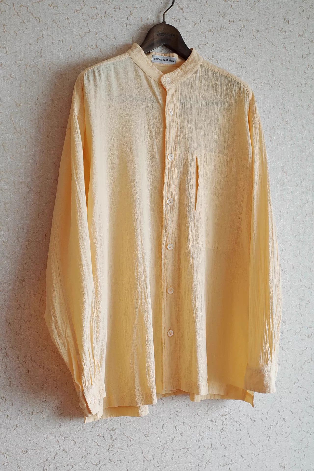 Issey Miyake Issey Miyake Men 90s Pleated Pale Yellow Shirt Size US L / EU 52-54 / 3 - 2 Thumbnail