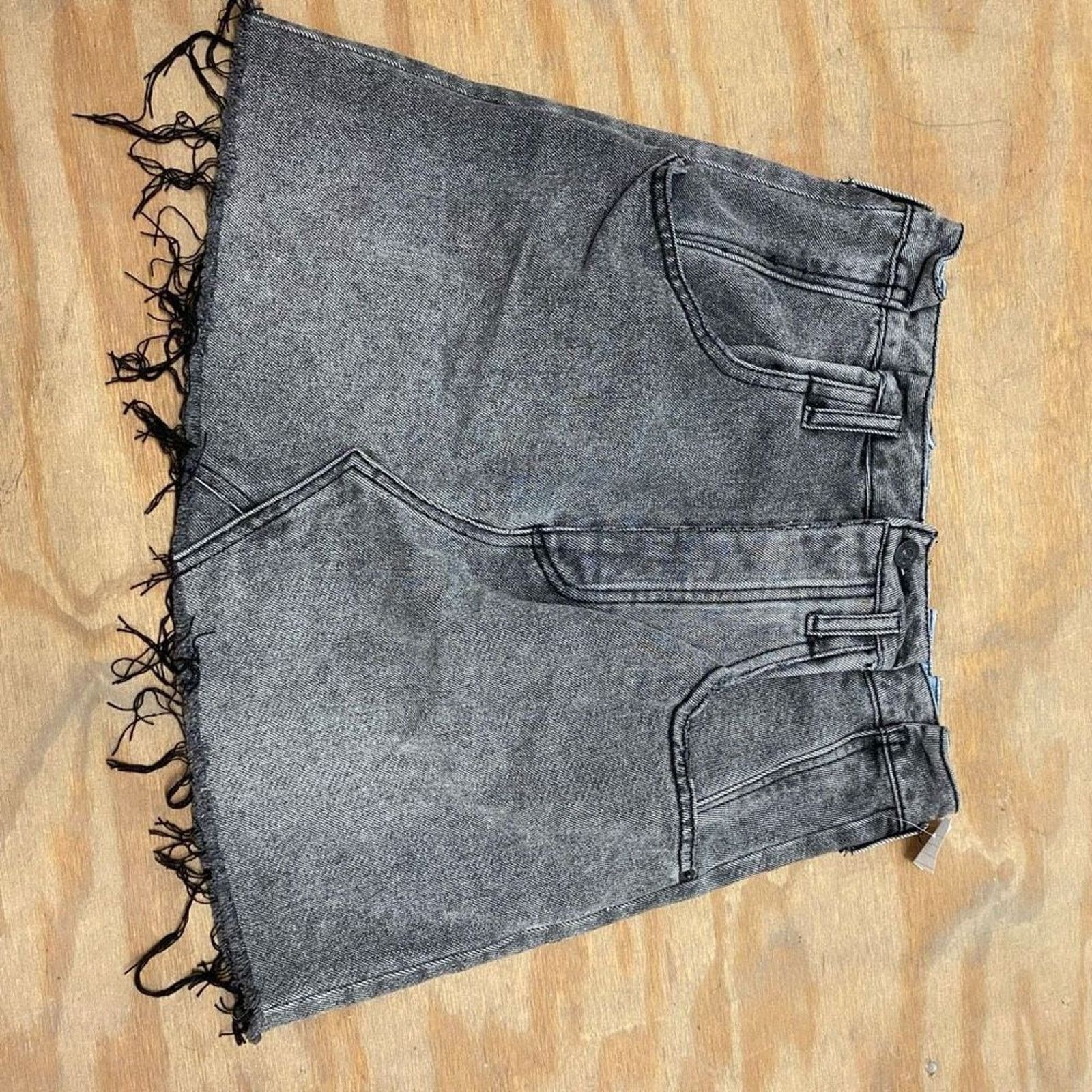 Free People Free People Denim Mini Skirt, Gray Jean Size 27 (US 4), $78 Size 27" / US 4 / IT 40 - 3 Thumbnail