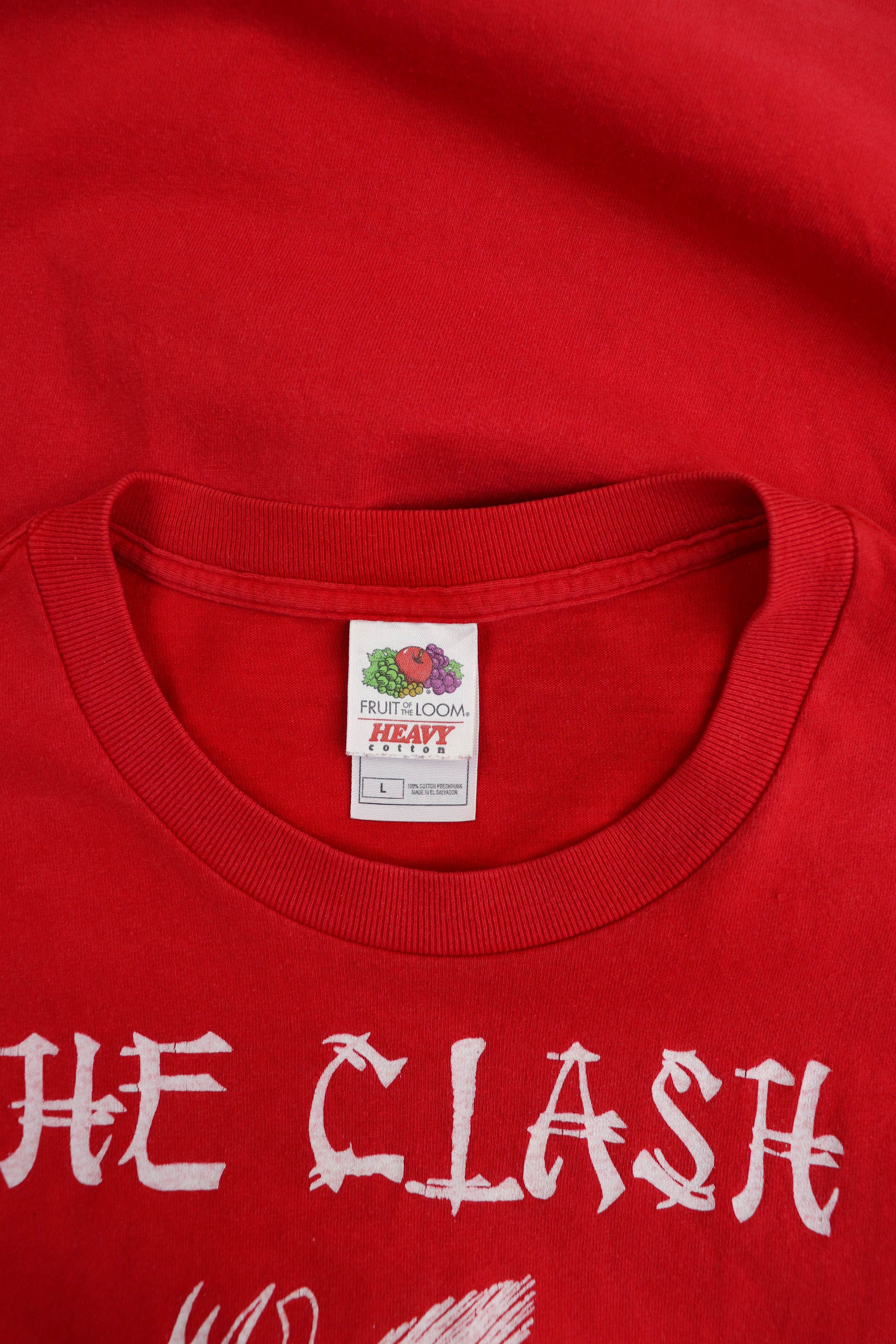 Band Tees The Clash Vintage 2000s Dragon Graphics Sun Faded T-shirt Size US L / EU 52-54 / 3 - 14 Thumbnail