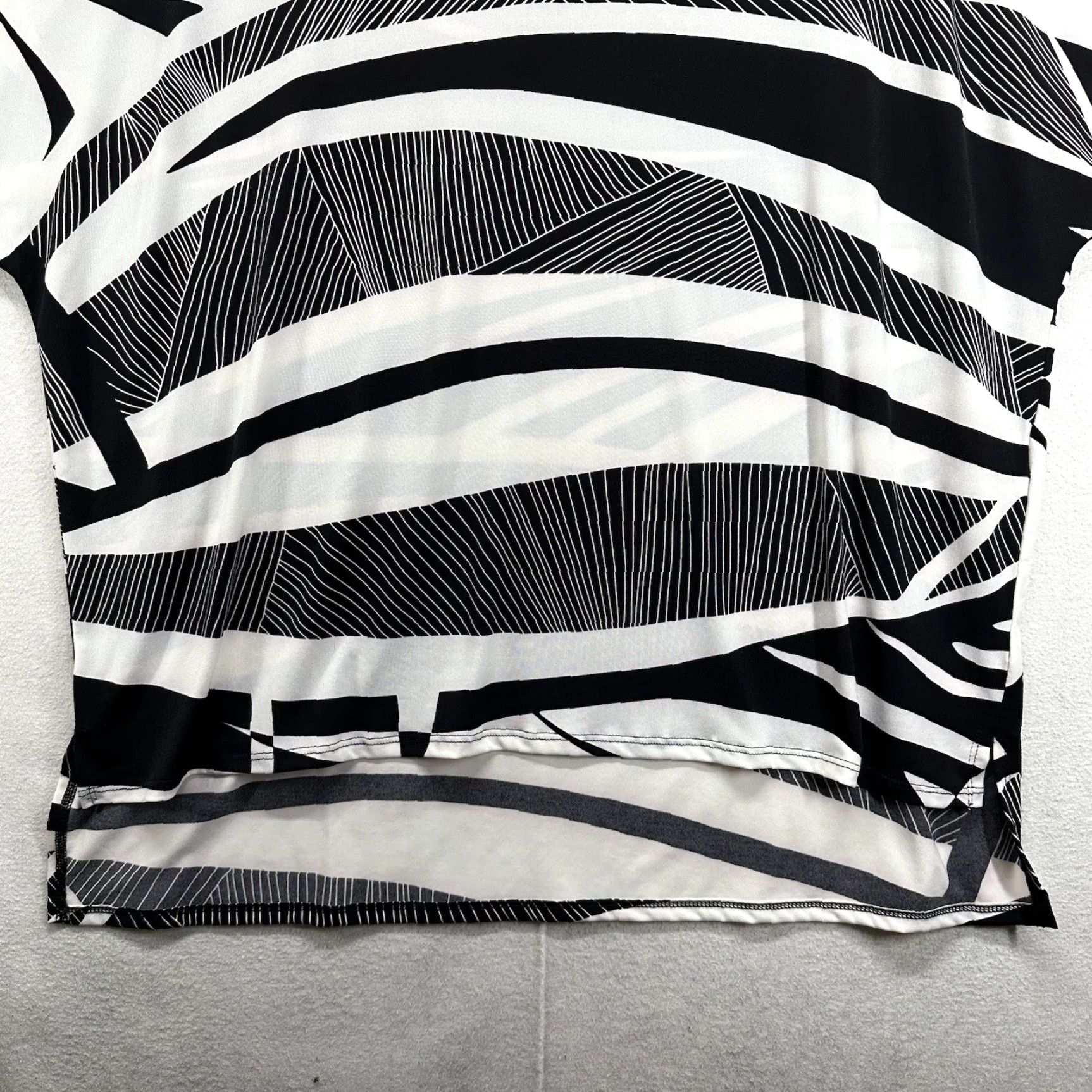 Vintage Chicos Shirt Geometric Black White Short Sleeve Stretch Womens M Size M / US 6-8 / IT 42-44 - 4 Thumbnail