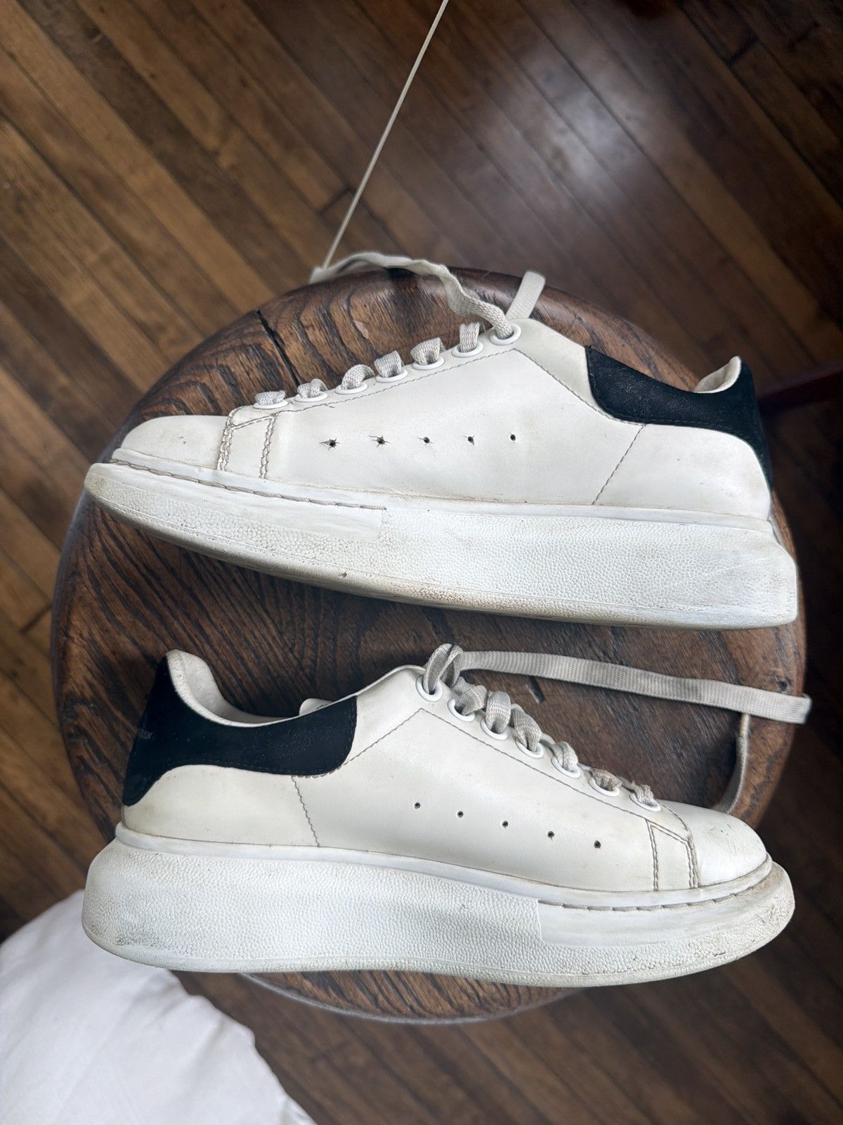 Alexander McQueen Alexander McQueen Oversized Sneaker Suede Women Black Size US 7.5 / IT 37.5 - 2 Thumbnail