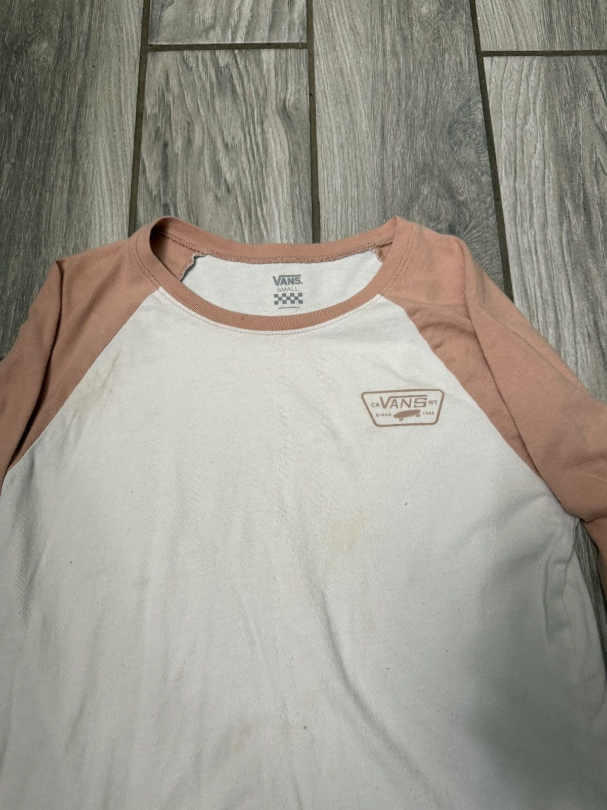 Vans Vans Off The Wall Women’s White/Pink Long Sleeve Shirt Size S / US 4 / IT 40 - 2 Thumbnail