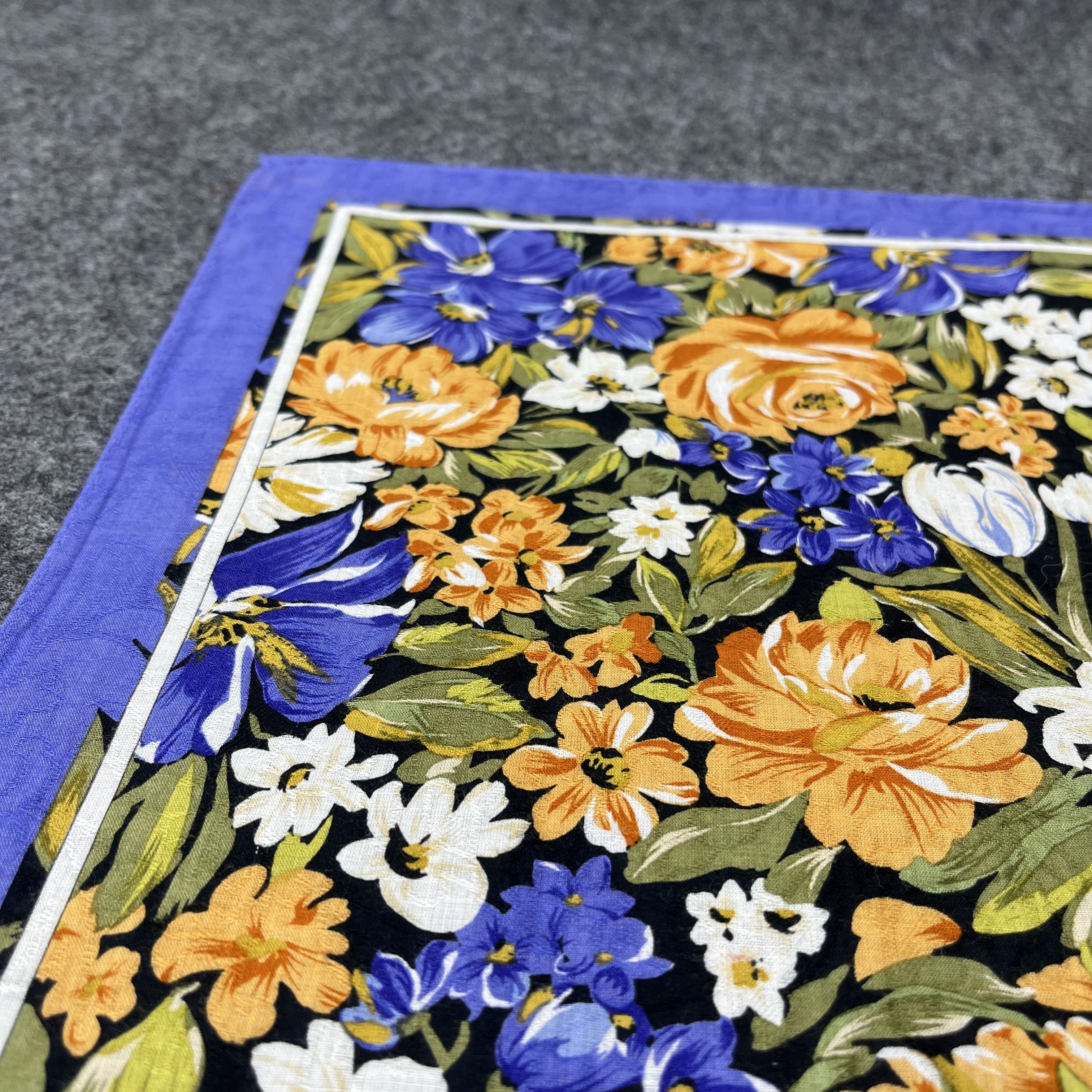 Vintage Yves Saint Laurent Handkerchief / Bandana / Neckerchief B292 Size ONE SIZE - 4 Thumbnail