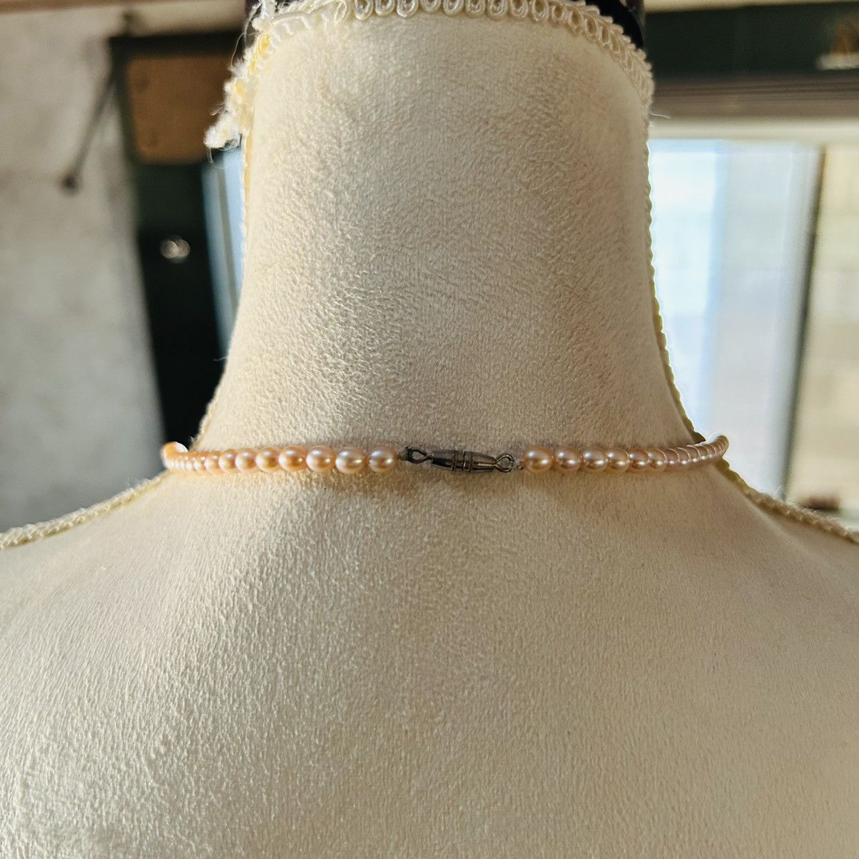 Vintage Vintage 70s elegant light peach genuine pearl necklace Size ONE SIZE - 4 Thumbnail
