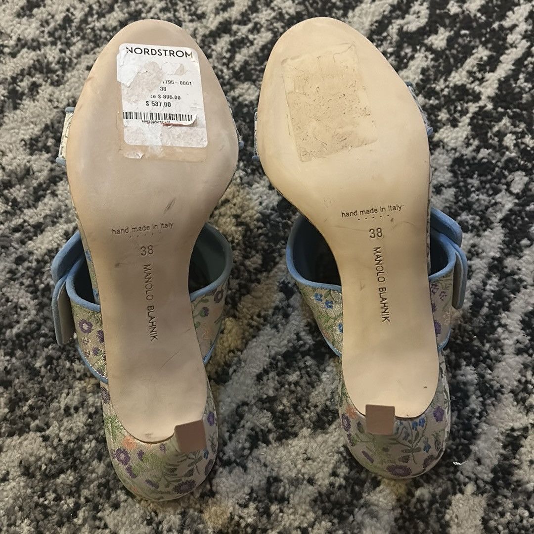 Manolo Blahnik Manolo Blahnik Gamble Floral Sandal size 38 Size US 8 / IT 38 - 8 Thumbnail