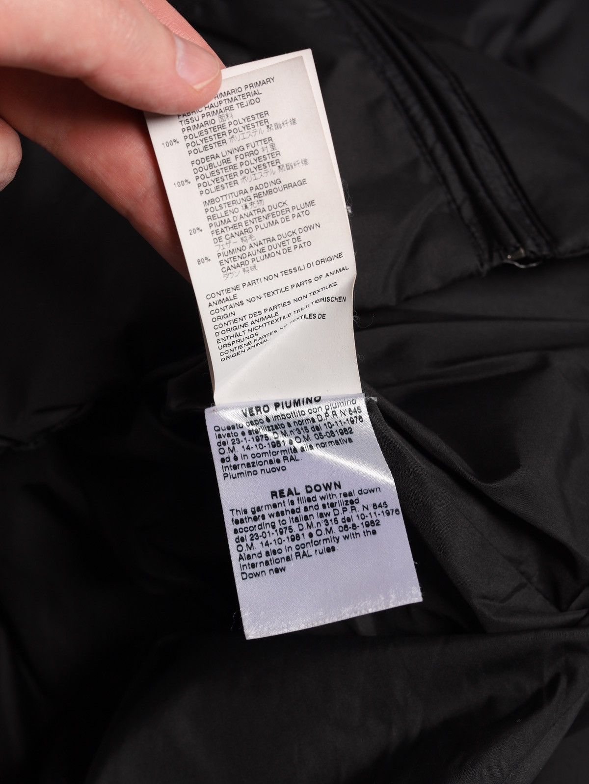 Maison Margiela MM6 Maison Margiela Puffer Asymmetrical Down Jacket Black Size S / US 4 / IT 40 - 13 Thumbnail