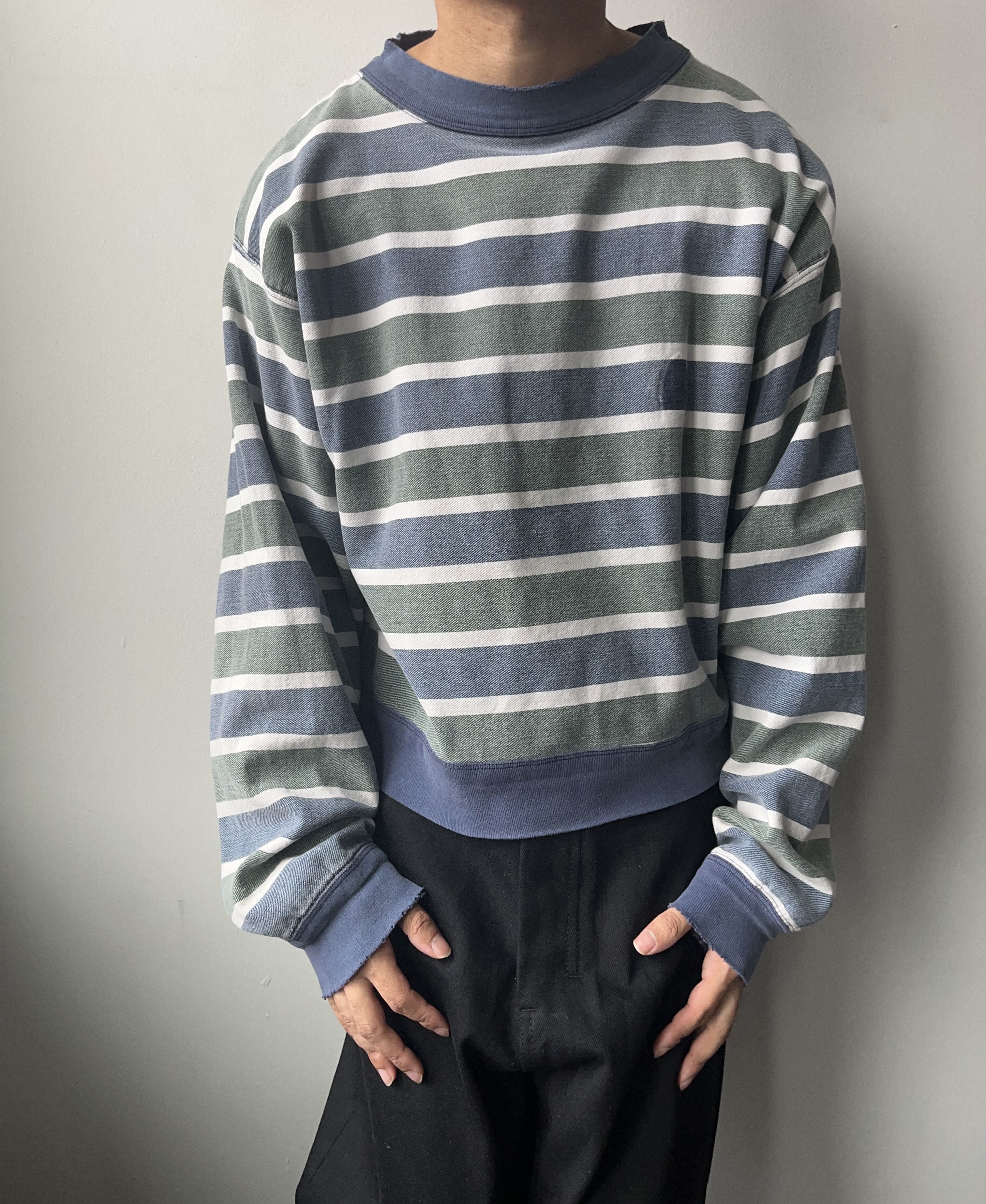 90's Vintage Thrashed and Cropped Sweater
