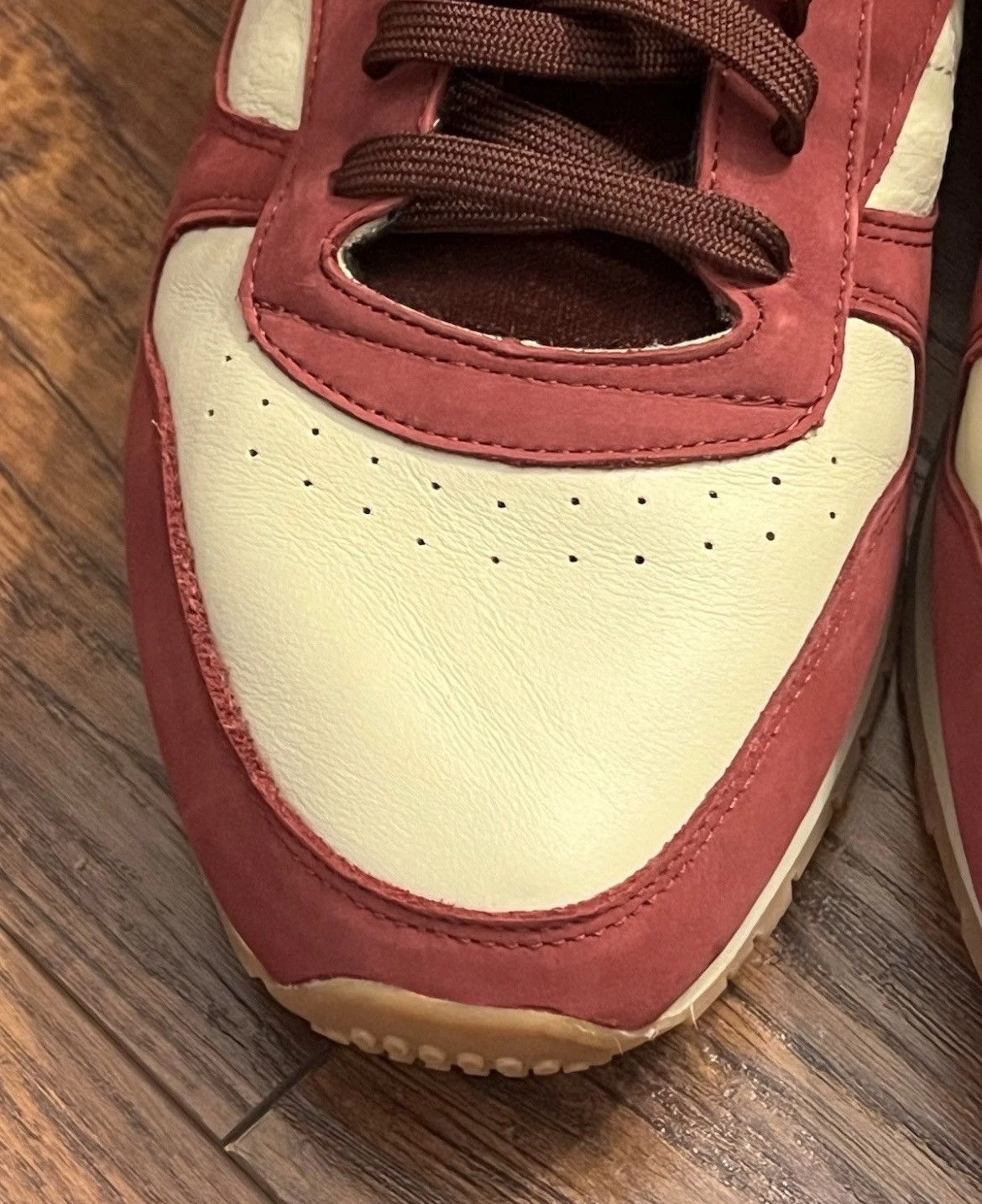 Reebok Size 13 - Reebok Classic Leather Valentine's Day Size US 13 / EU 46 - 5 Thumbnail