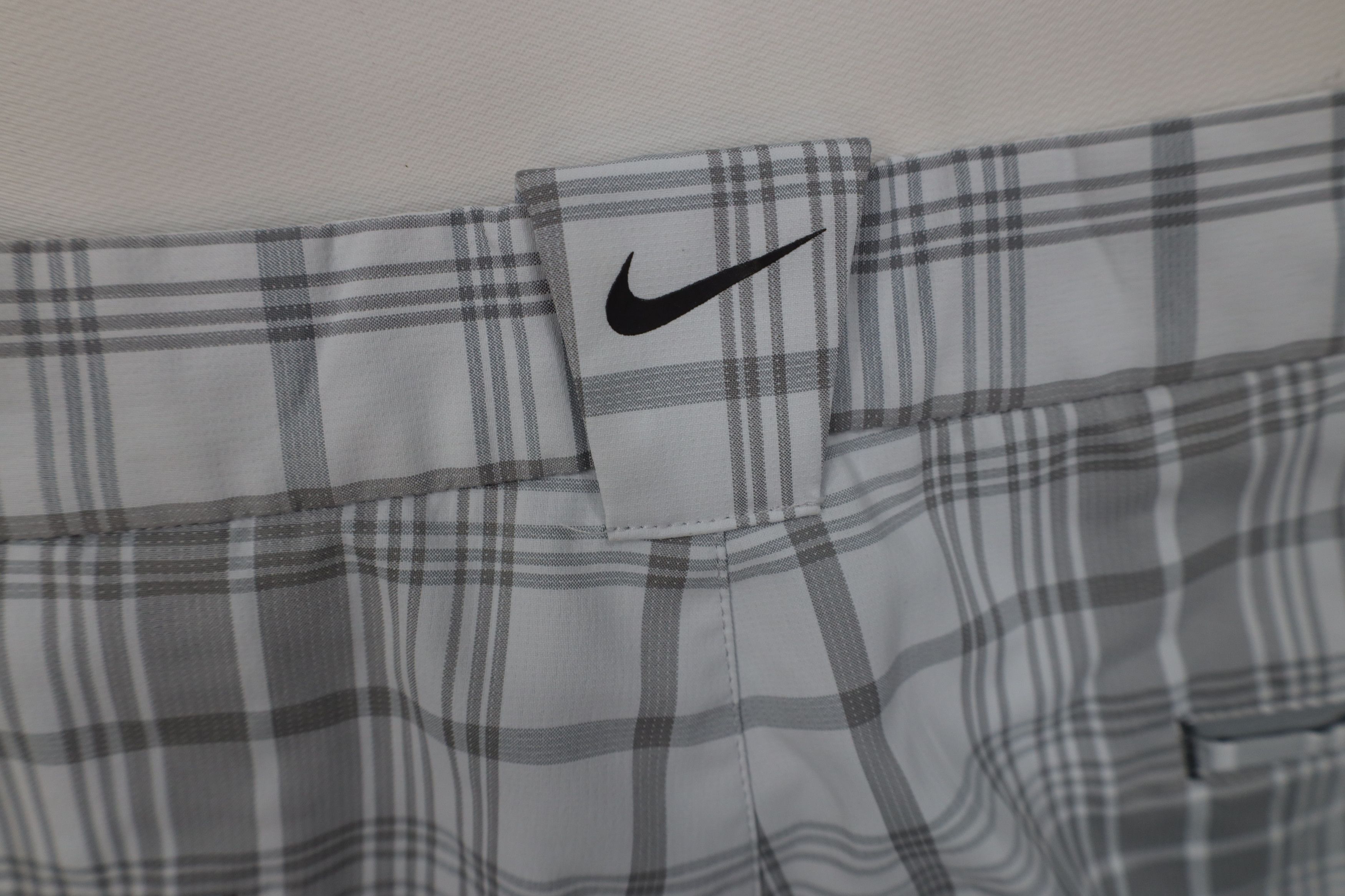 Nike Nike Golf Tech Flat Front Golfing Chino Shorts Gray Plaid Size US 40 / EU 56 - 11 Thumbnail