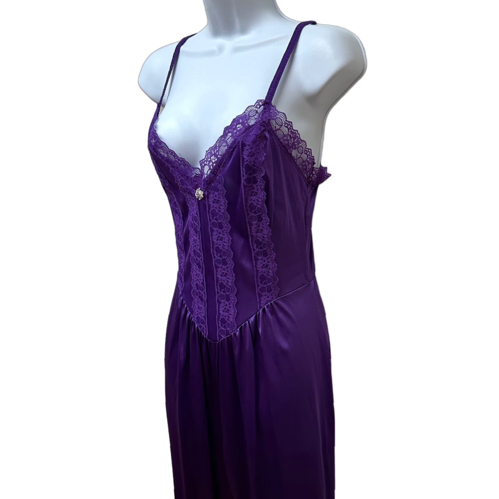 Vintage Lady Cameo Nylon Satin Negligee Jumpsuit PJ’s Loungewear Jeannie Leg Size S Purple Small Mens? No gender provided. Size 28" / US 6 / IT 42 - 1 Thumbnail