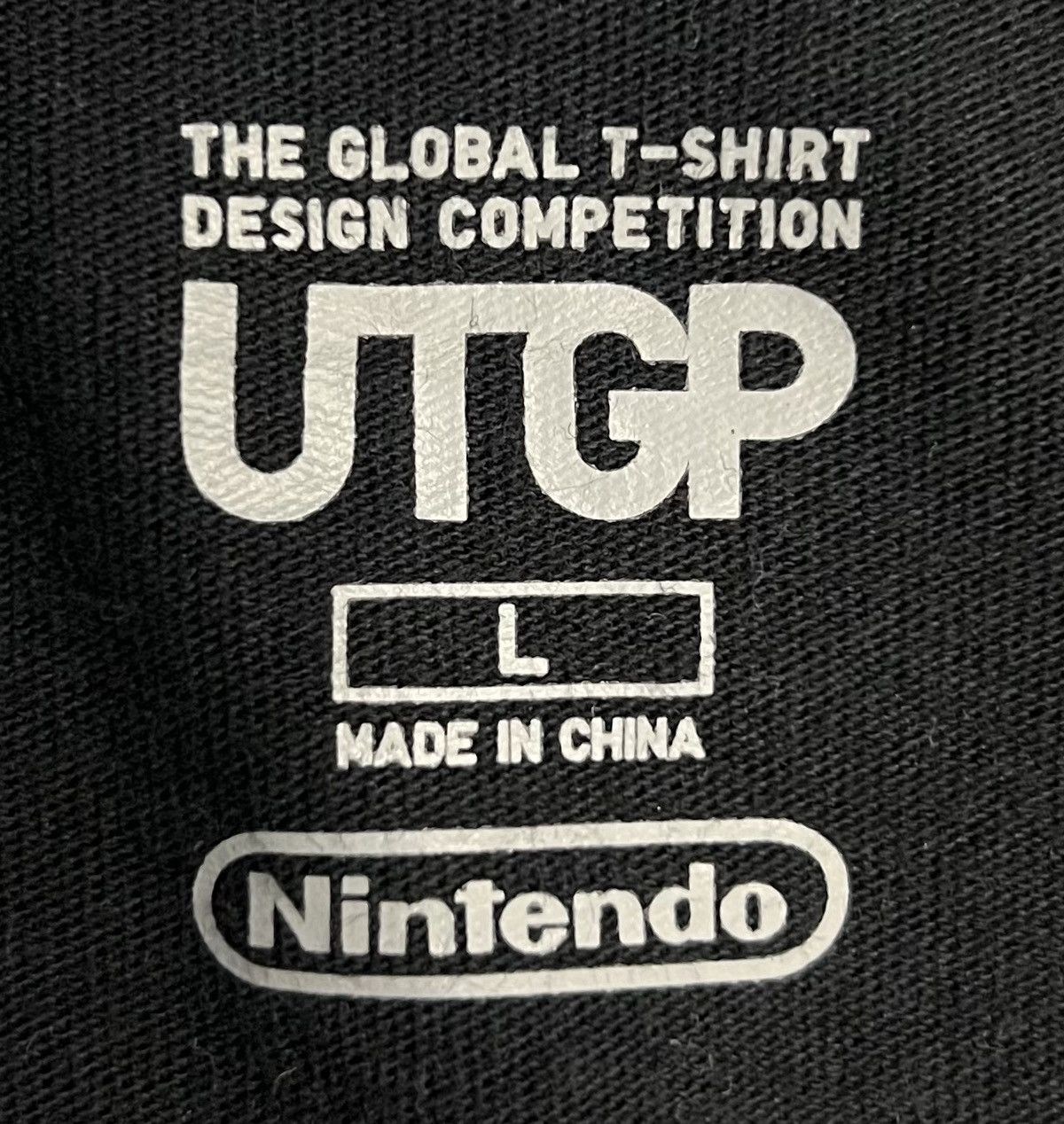 Nintendo × Pokemon × Uniqlo UNIQLO NINTENDO POKÉMON SHIRT Size US L / EU 52-54 / 3 - 9 Thumbnail