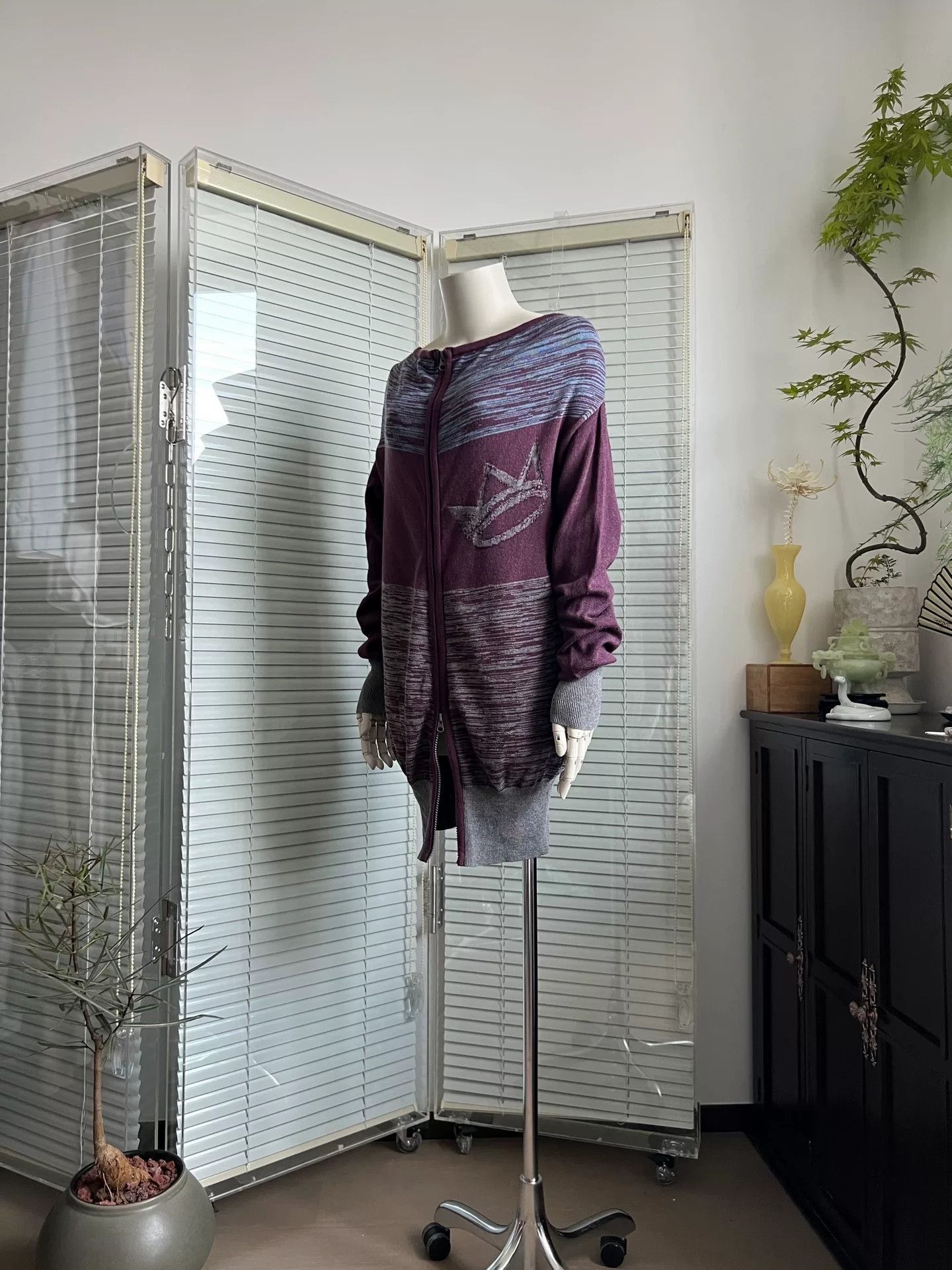 Vivienne Westwood Vivienne Westwood Off-Shoulder Knit Cardigan Size M / US 6-8 / IT 42-44 - 1 Thumbnail