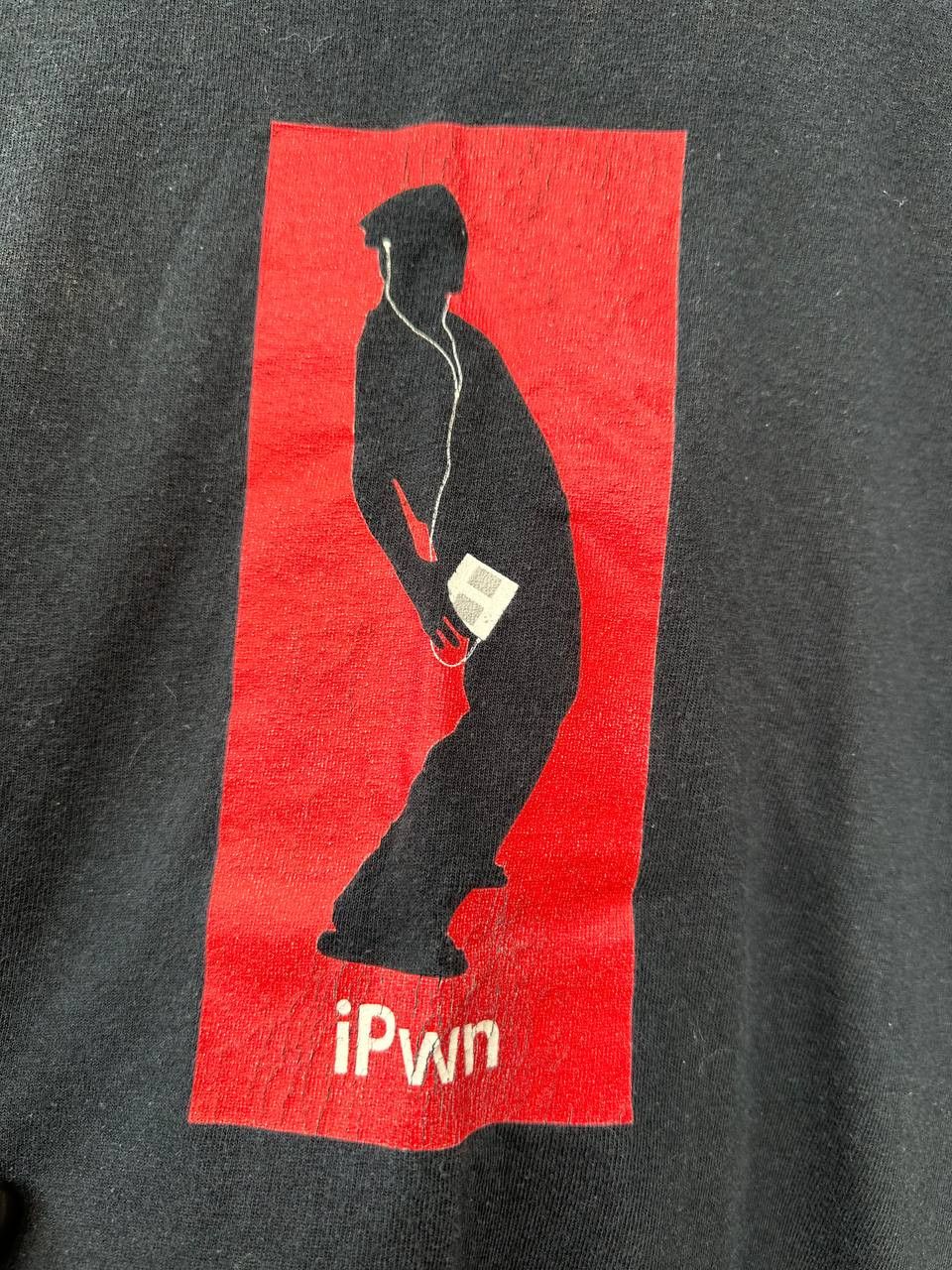 Vintage Gildan IPWN Parody T-Shirt y2k Short Sleeve Tee Size US M / EU 48-50 / 2 - 8 Thumbnail
