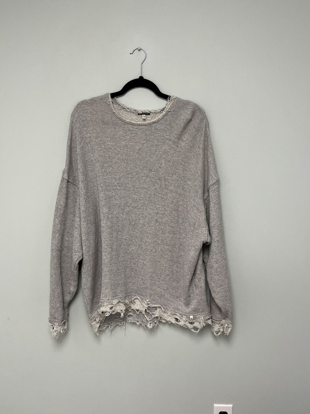 R13 SHREDDED EDGE OVERSIZED CREWNECK. Size M / US 6-8 / IT 42-44 - 3 Thumbnail