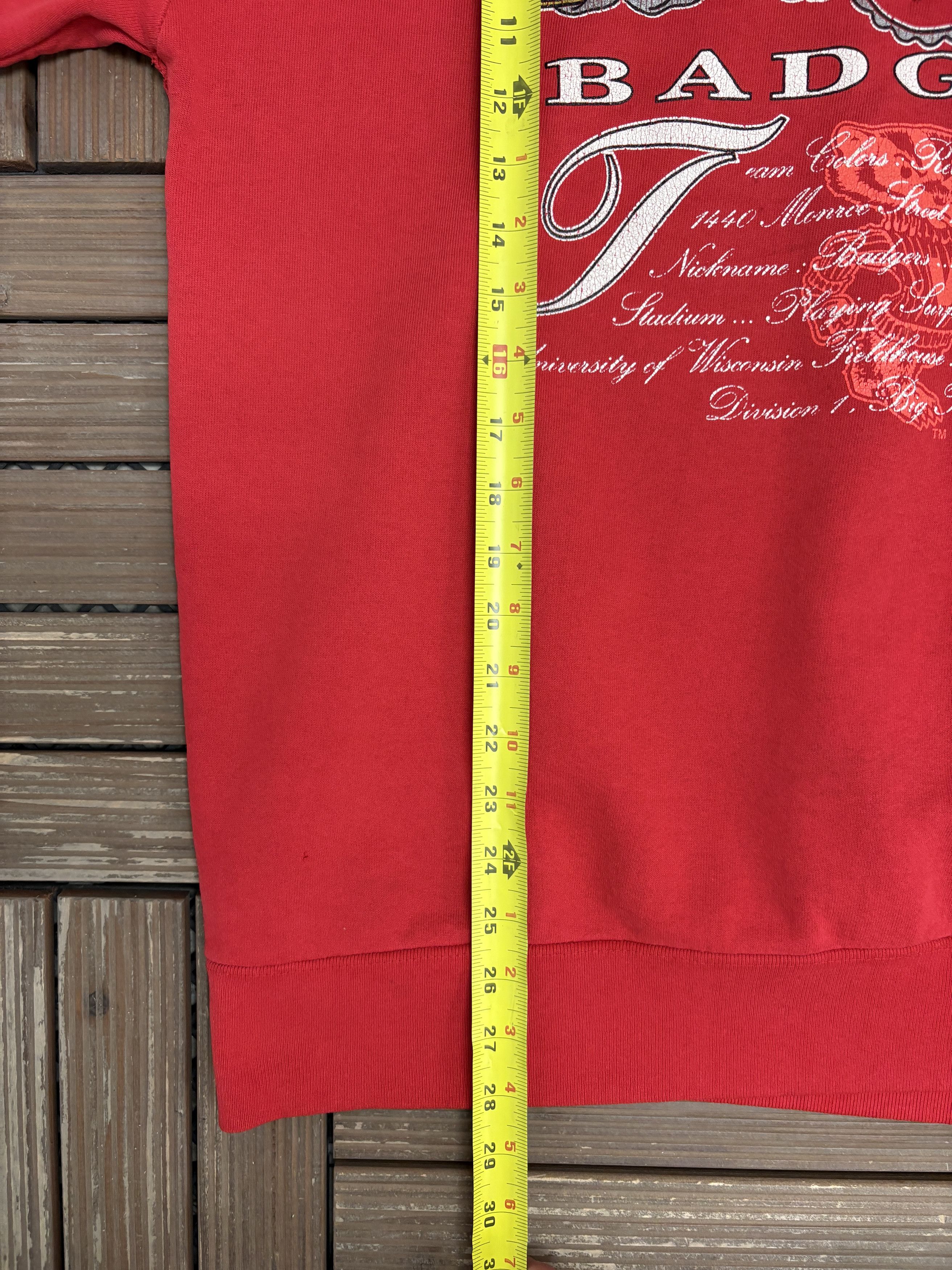 Vintage Wisconsin Badgers Vintage Red Crewneck Sweater Size US XL / EU 56 / 4 - 8 Thumbnail